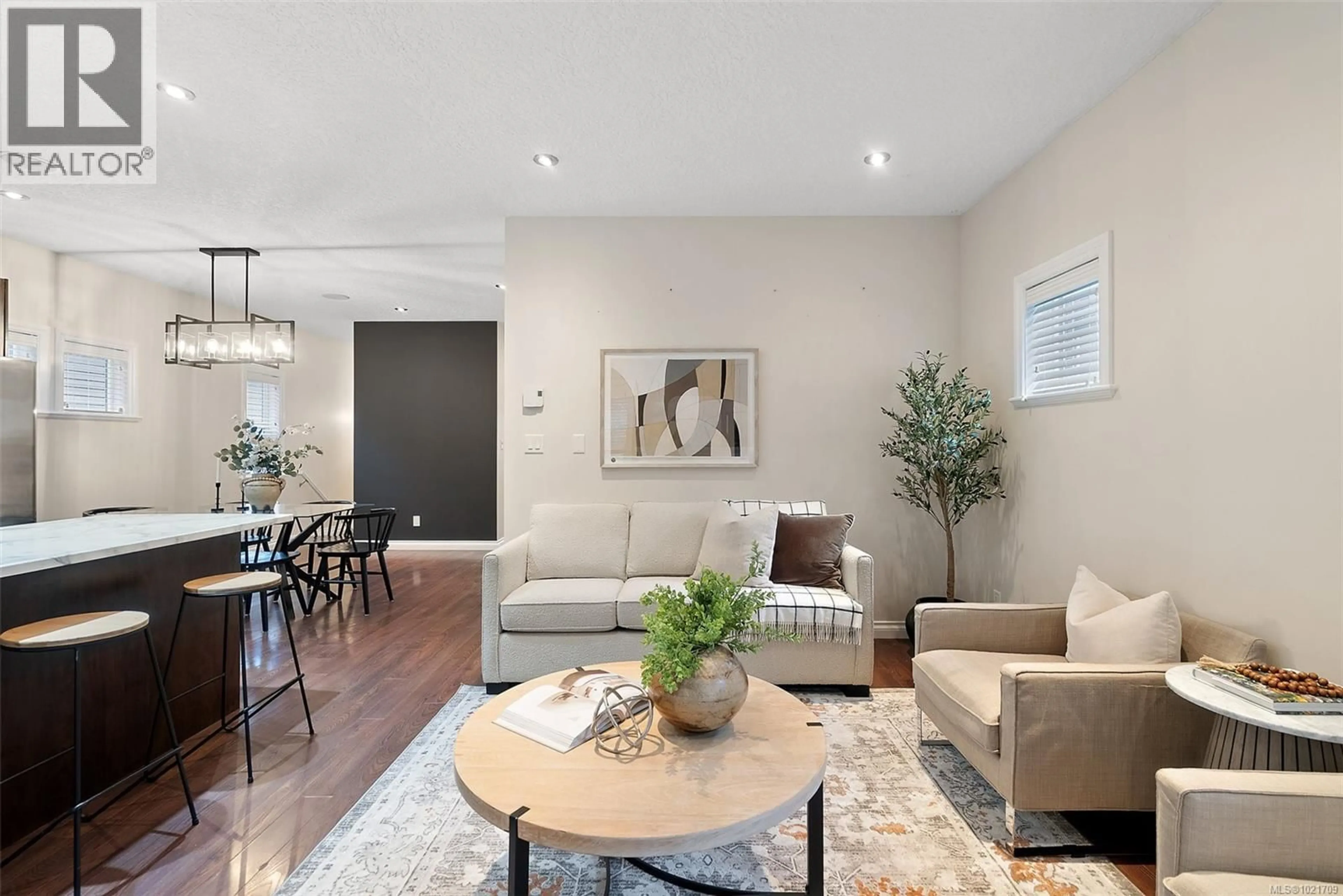 Living room with furniture, unknown for 883 WILD RIDGE WAY, Langford British Columbia V9C4M8