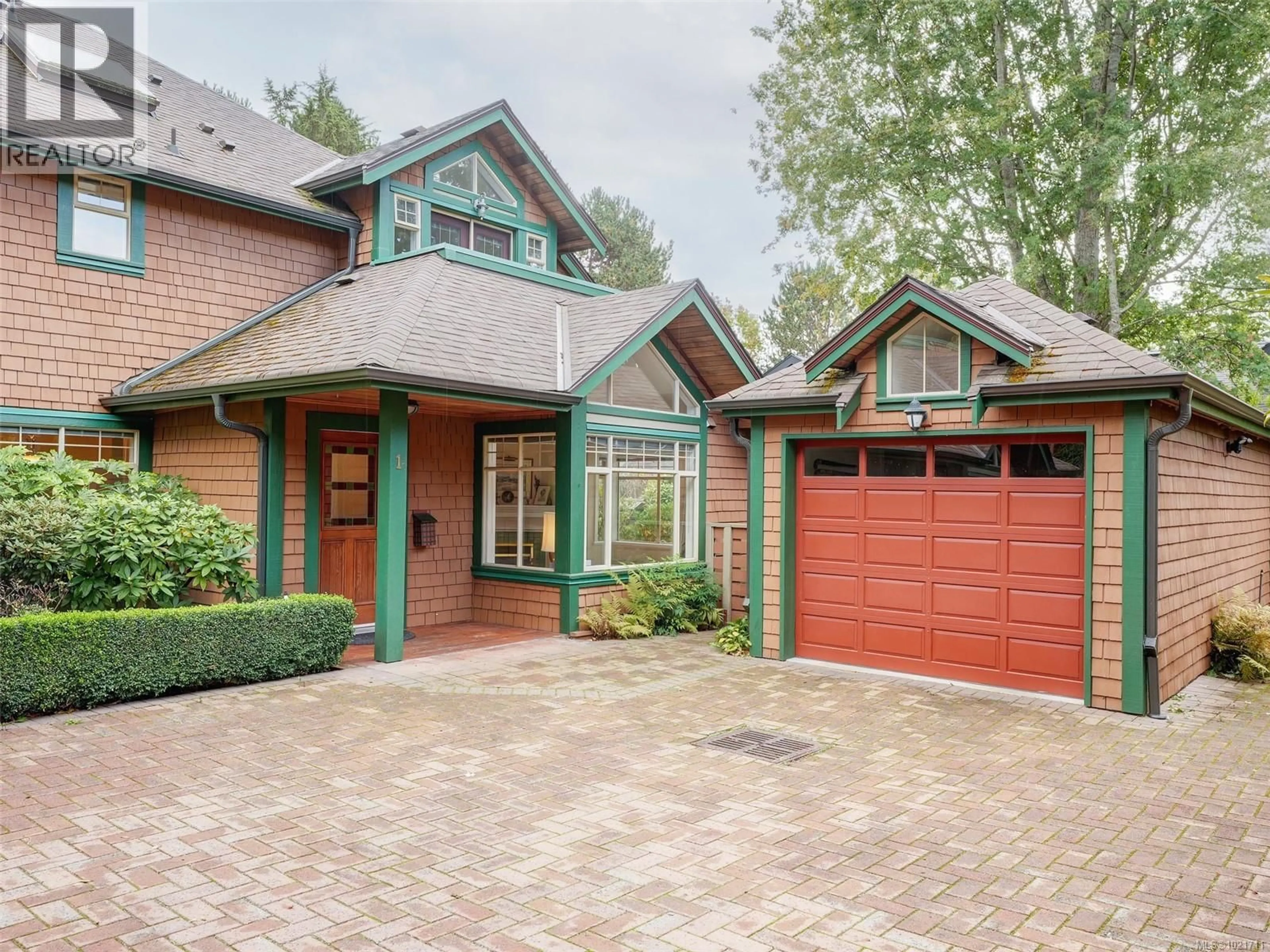 Home with brick exterior material, street for 1 - 2573 KILGARY PLACE, Saanich British Columbia V8N1J7