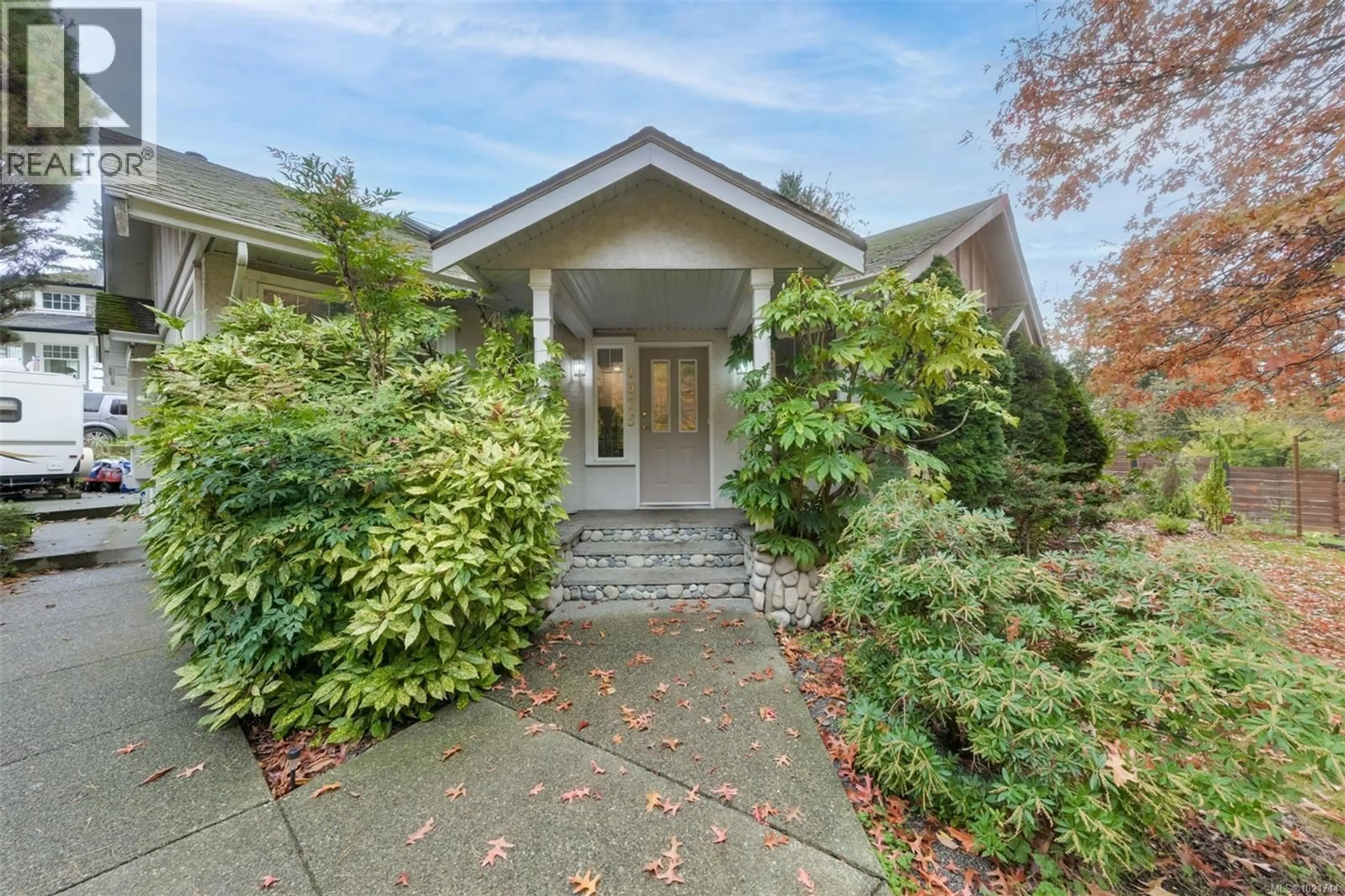 Unknown for 1975 HIGHLAND ROAD, View Royal British Columbia V9B6H8