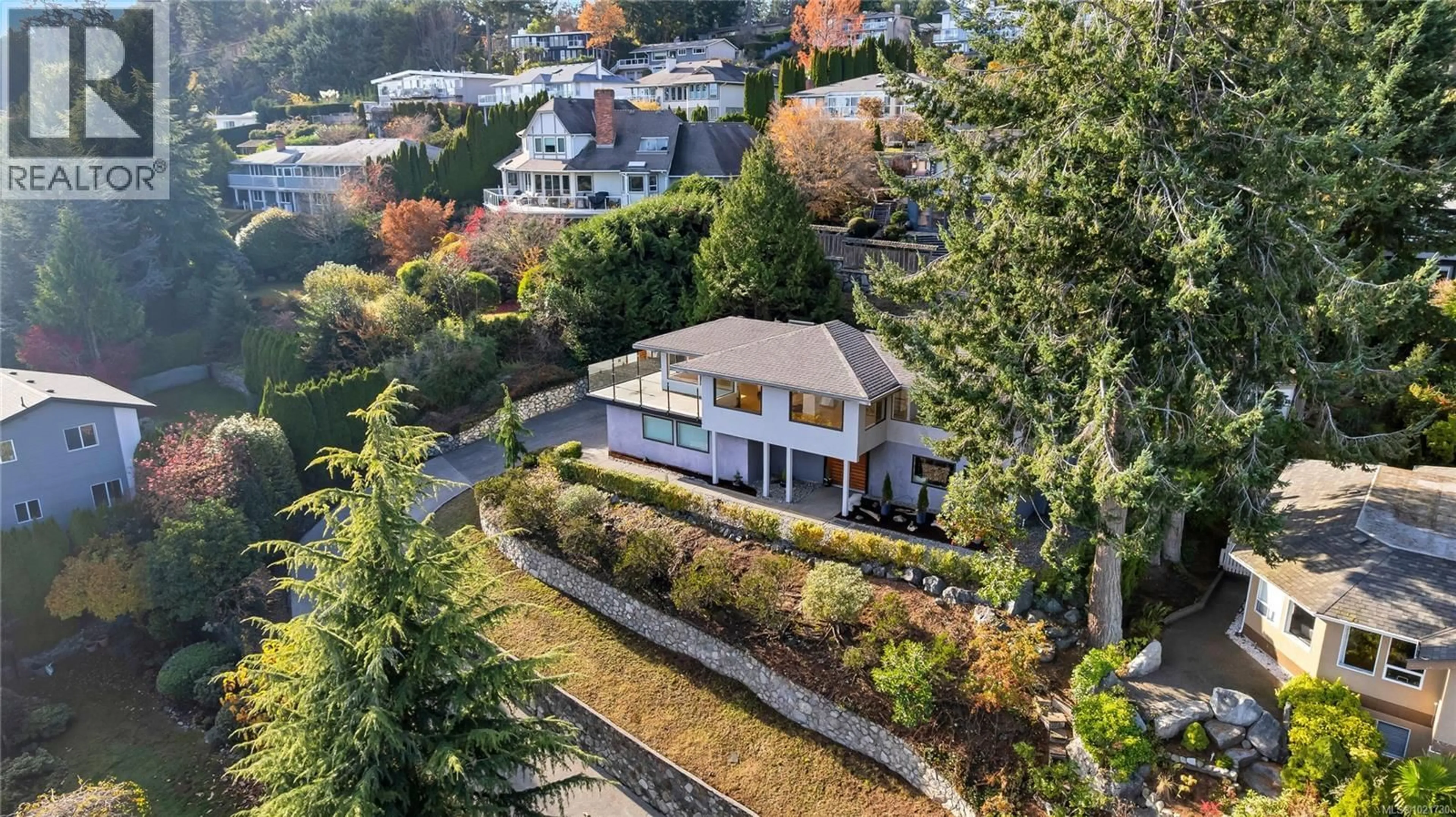 A pic from outside/outdoor area/front of a property/back of a property/a pic from drone, unknown for 5198 BECKTON ROAD, Saanich British Columbia V8Y2C1