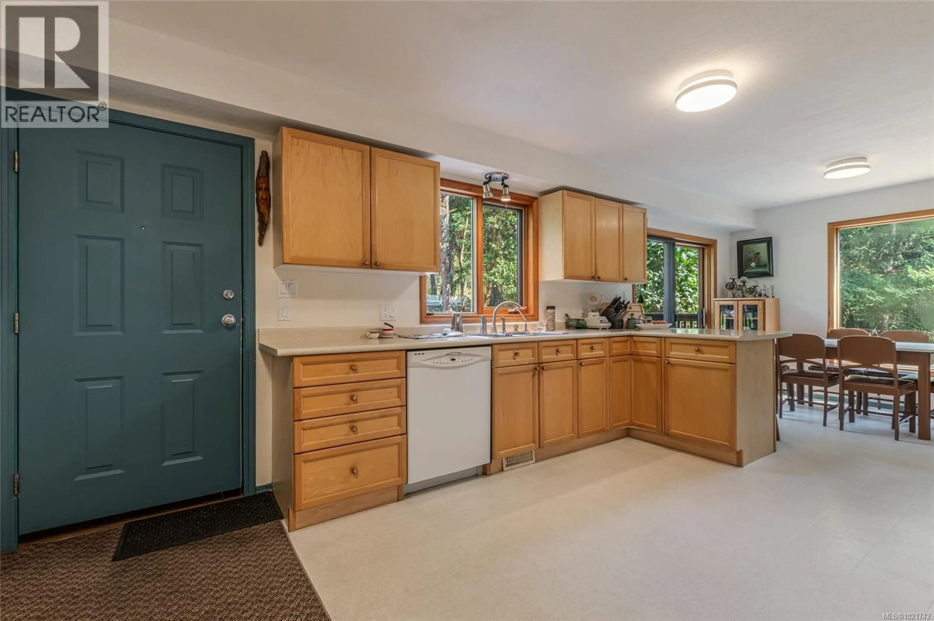 Standard kitchen, unknown for 4961 AHO ROAD, Ladysmith British Columbia V9G1G8