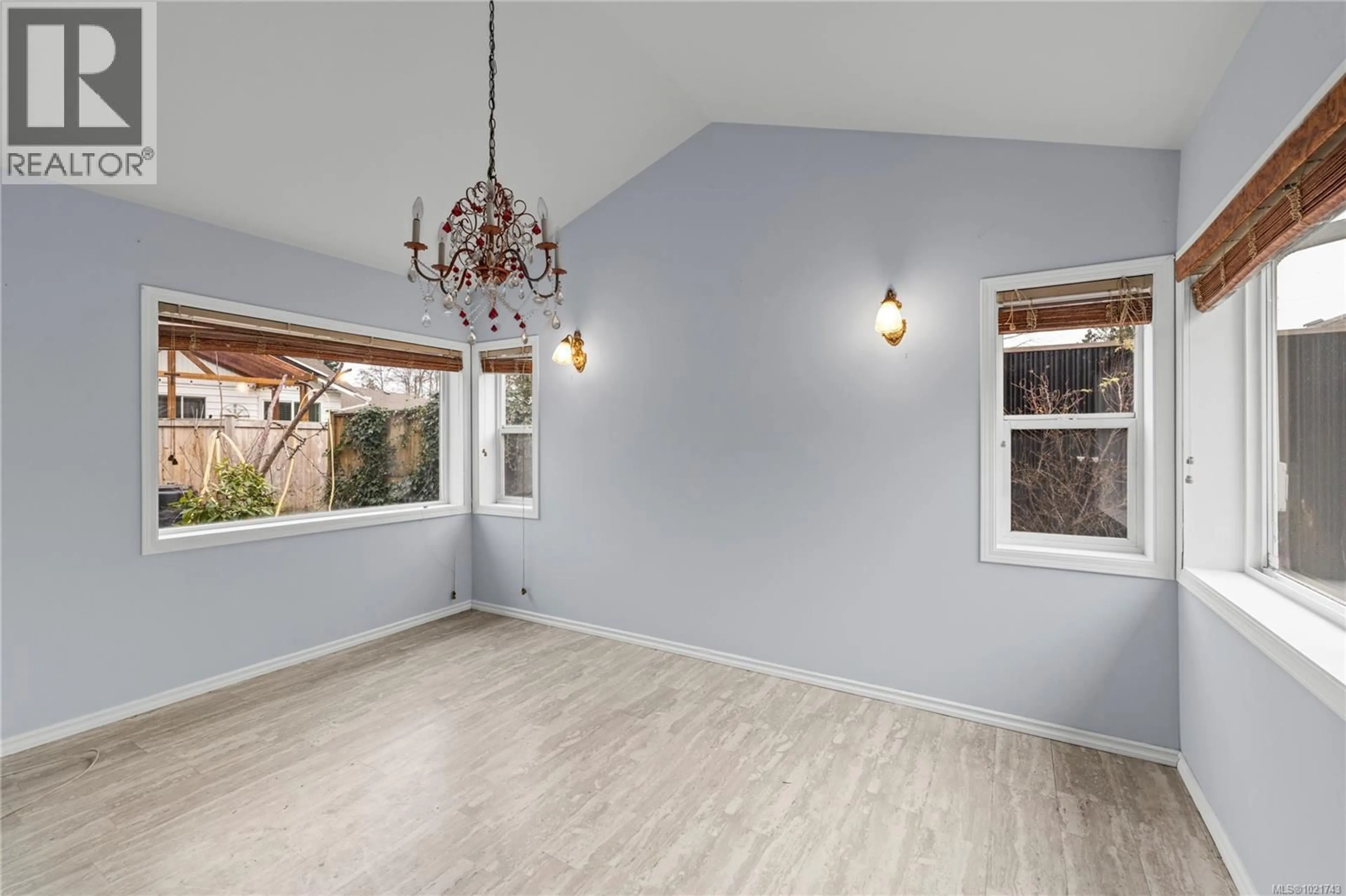 A pic of a room for 930 MULHOLLAND DRIVE, French Creek British Columbia V9P1Z4