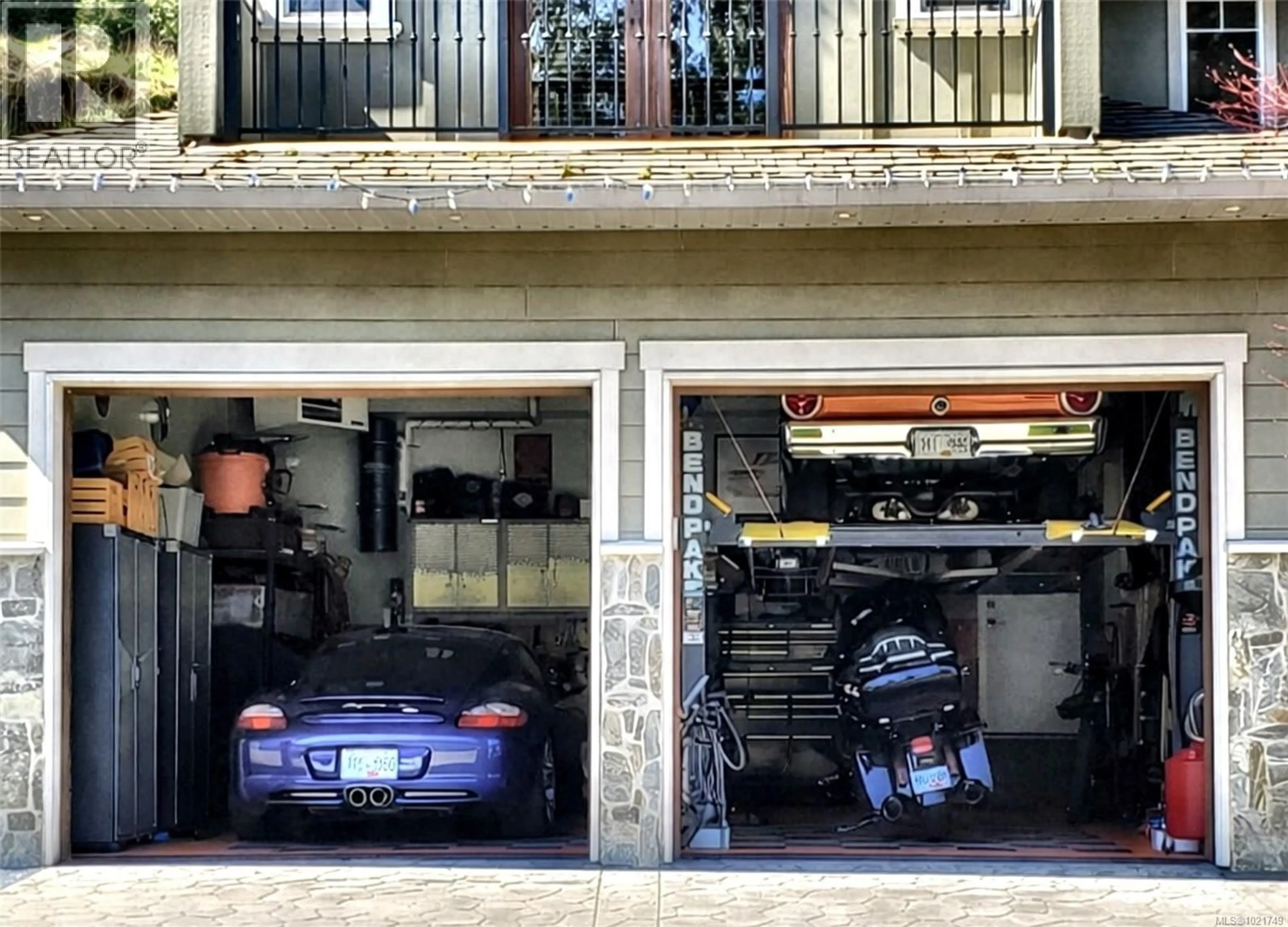 Indoor garage for 1153 DEERVIEW PLACE, Langford British Columbia V9B0B3
