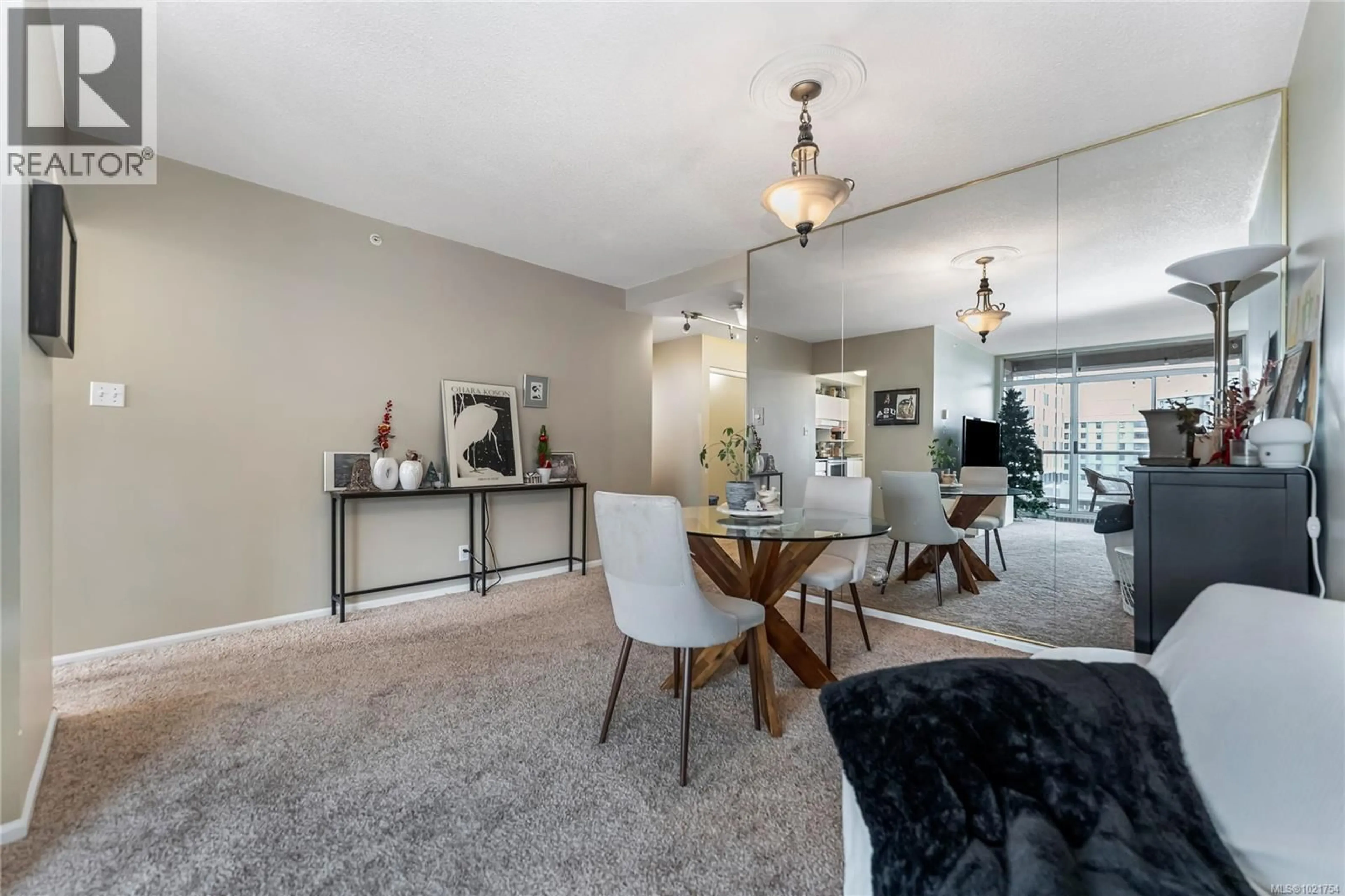 Unknown for 1004 - 1020 VIEW STREET, Victoria British Columbia V8V4Y4