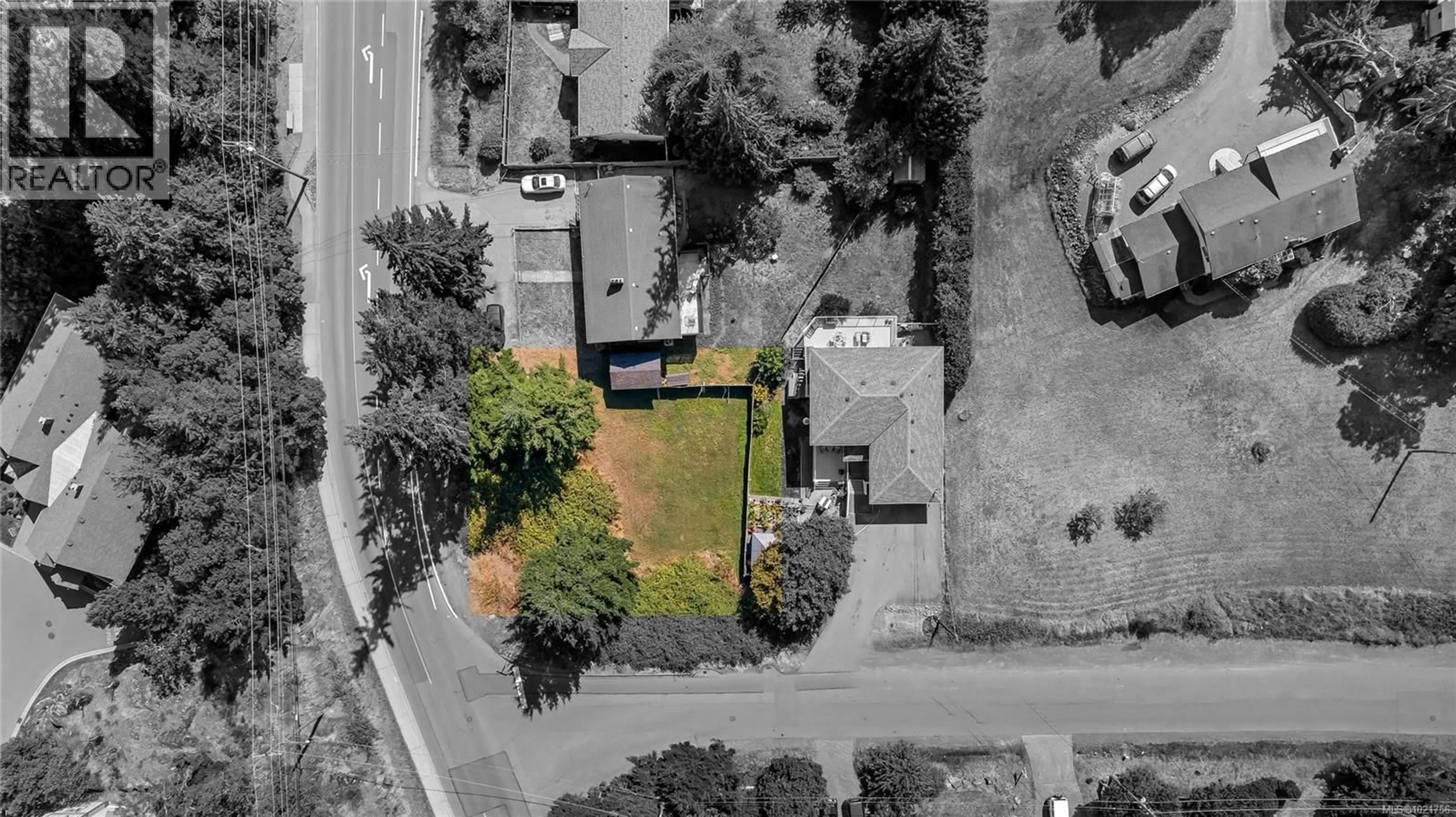 A pic from outside/outdoor area/front of a property/back of a property/a pic from drone, street for 505 WINDTHROP ROAD, Colwood British Columbia V9C3B6