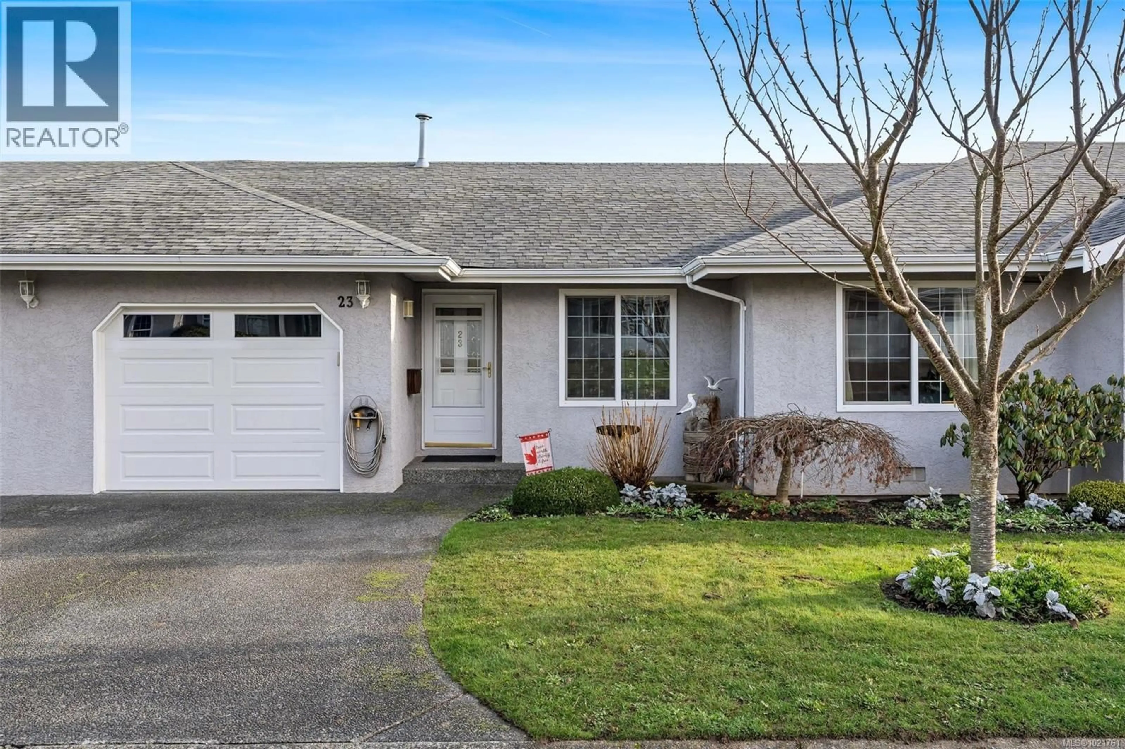 Home with vinyl exterior material, street for 23 - 2560 WILCOX TERRACE, Central Saanich British Columbia V8Z6Z8