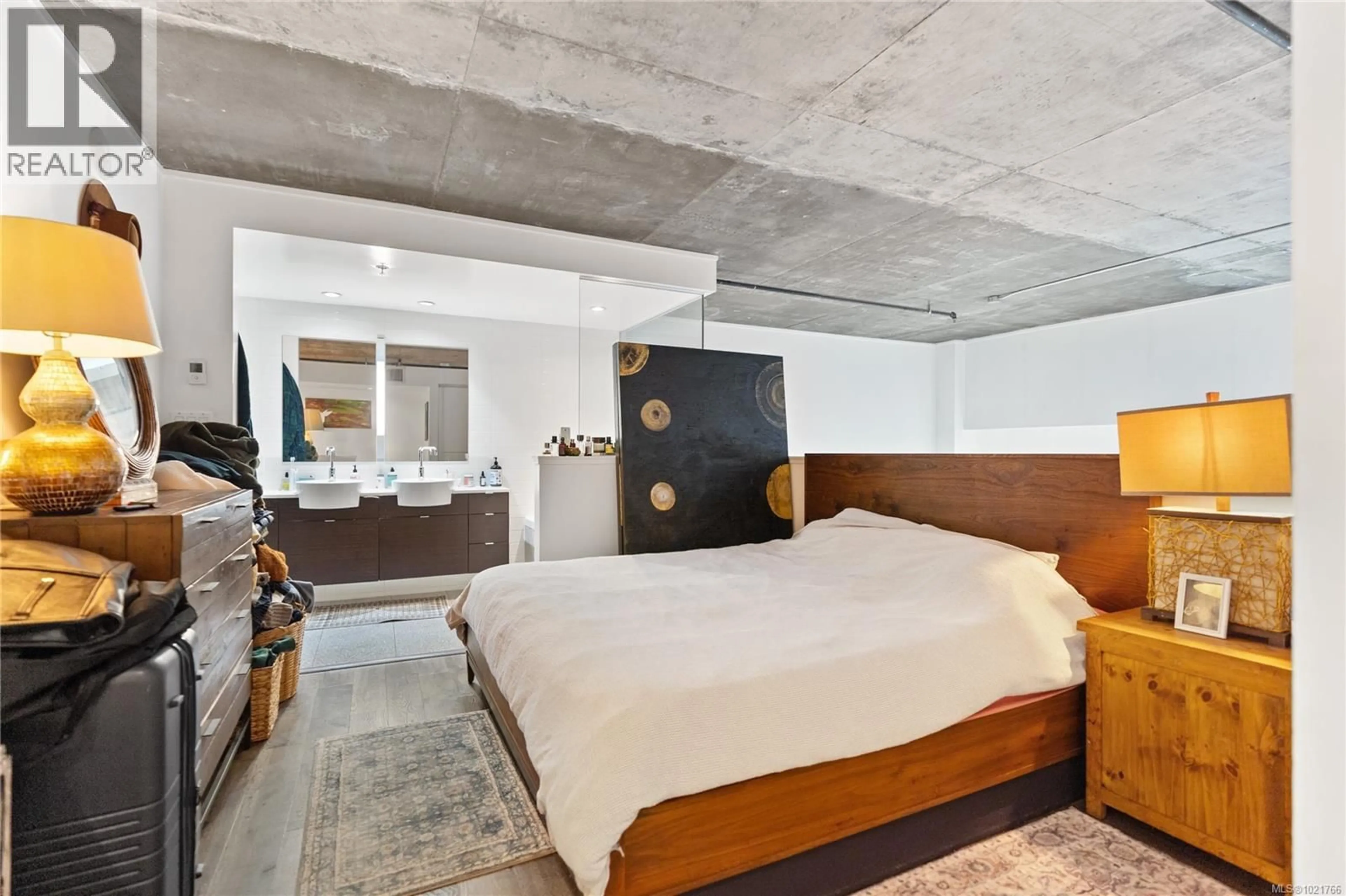 Bedroom with bed, unknown for 416 - 770 FISGARD STREET, Victoria British Columbia V8W0B8