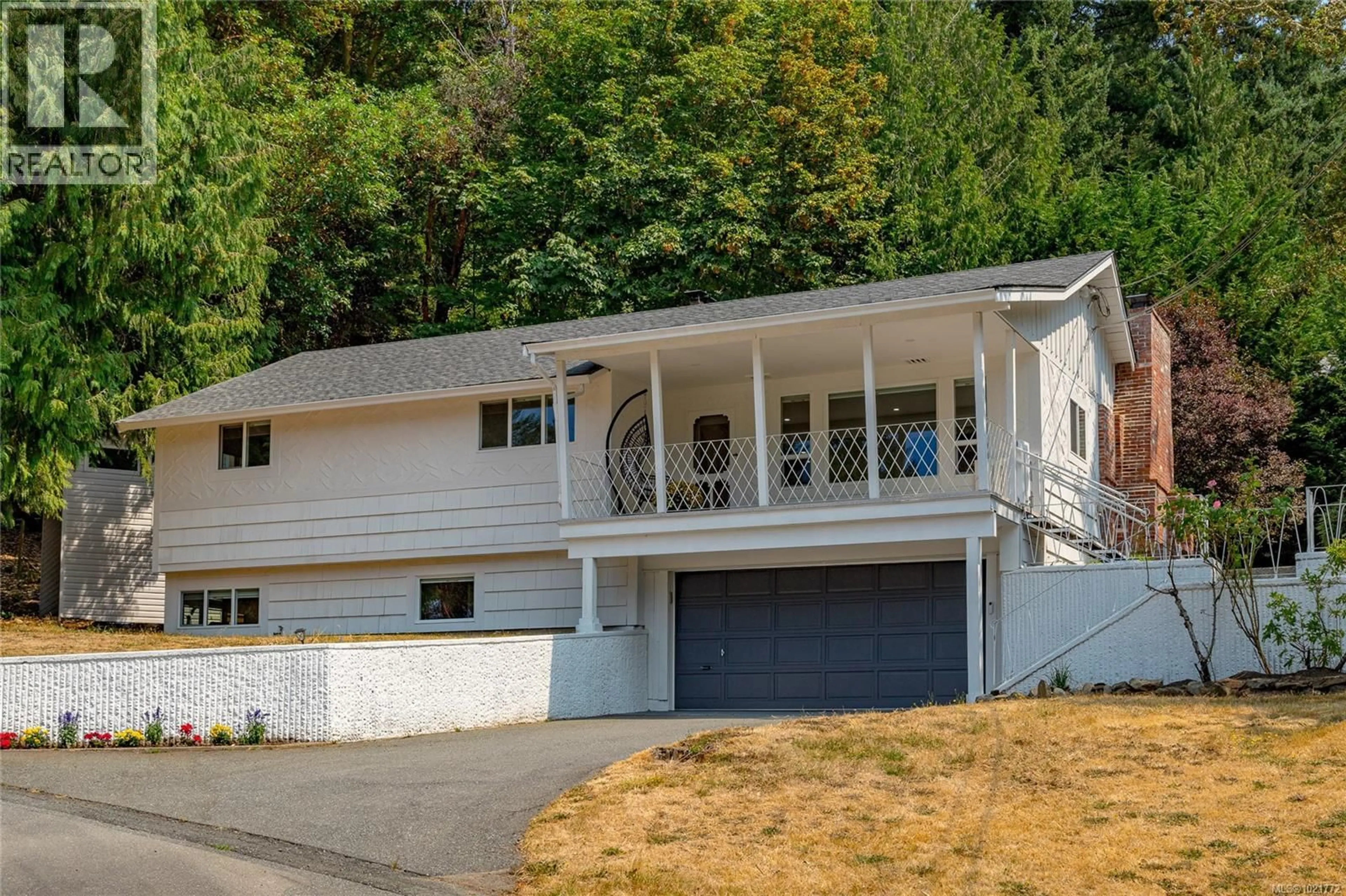 Home with vinyl exterior material, unknown for 11255 NITINAT ROAD, North Saanich British Columbia V8L5R8