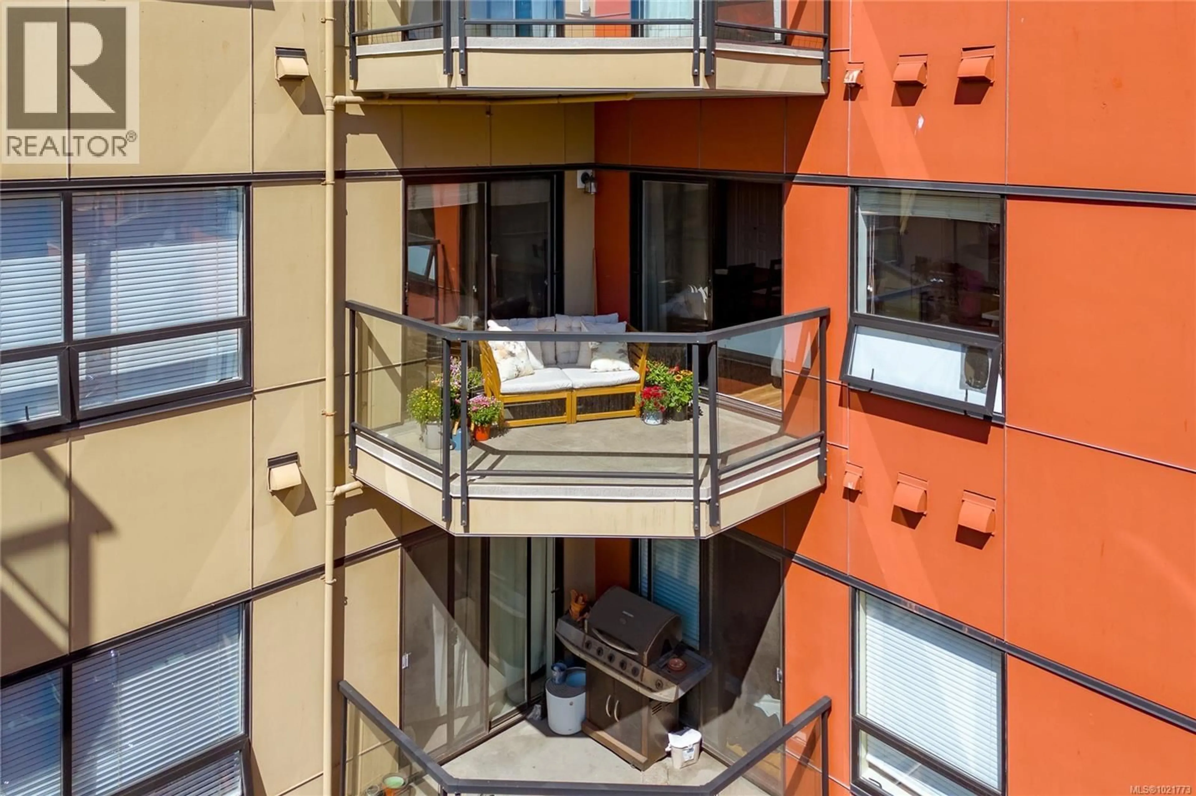 Balcony in the apartment, city buildings view from balcony for 408 - 870 SHORT STREET, Saanich British Columbia V8X2V5