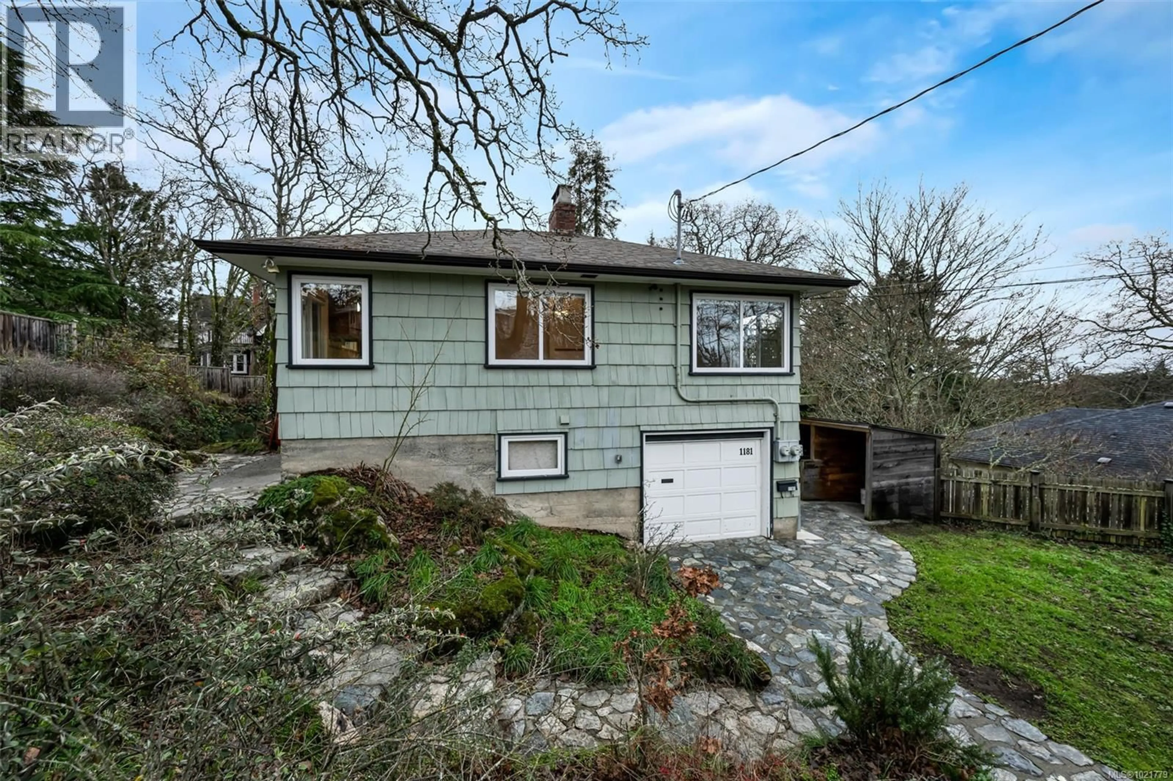 Unknown for 1181 CLOVELLY TERRACE, Saanich British Columbia V8P1V7