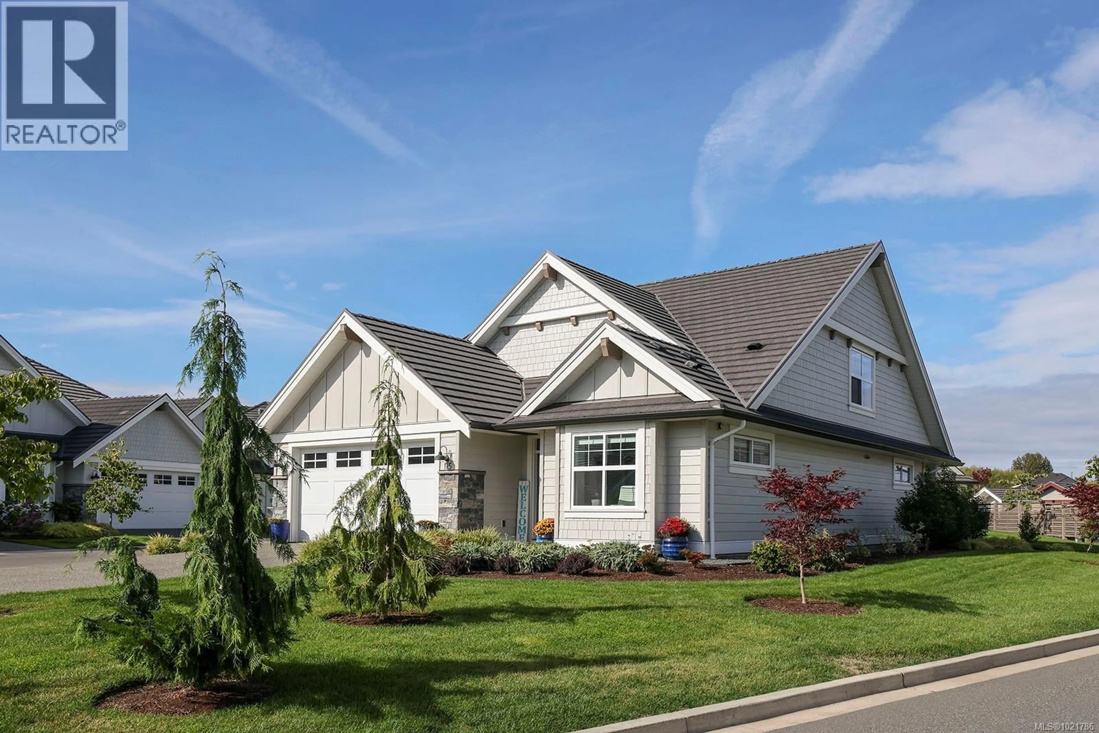 Home with vinyl exterior material, street for 115 - 1444 CROWN ISLE DRIVE, Courtenay British Columbia V9N0B8