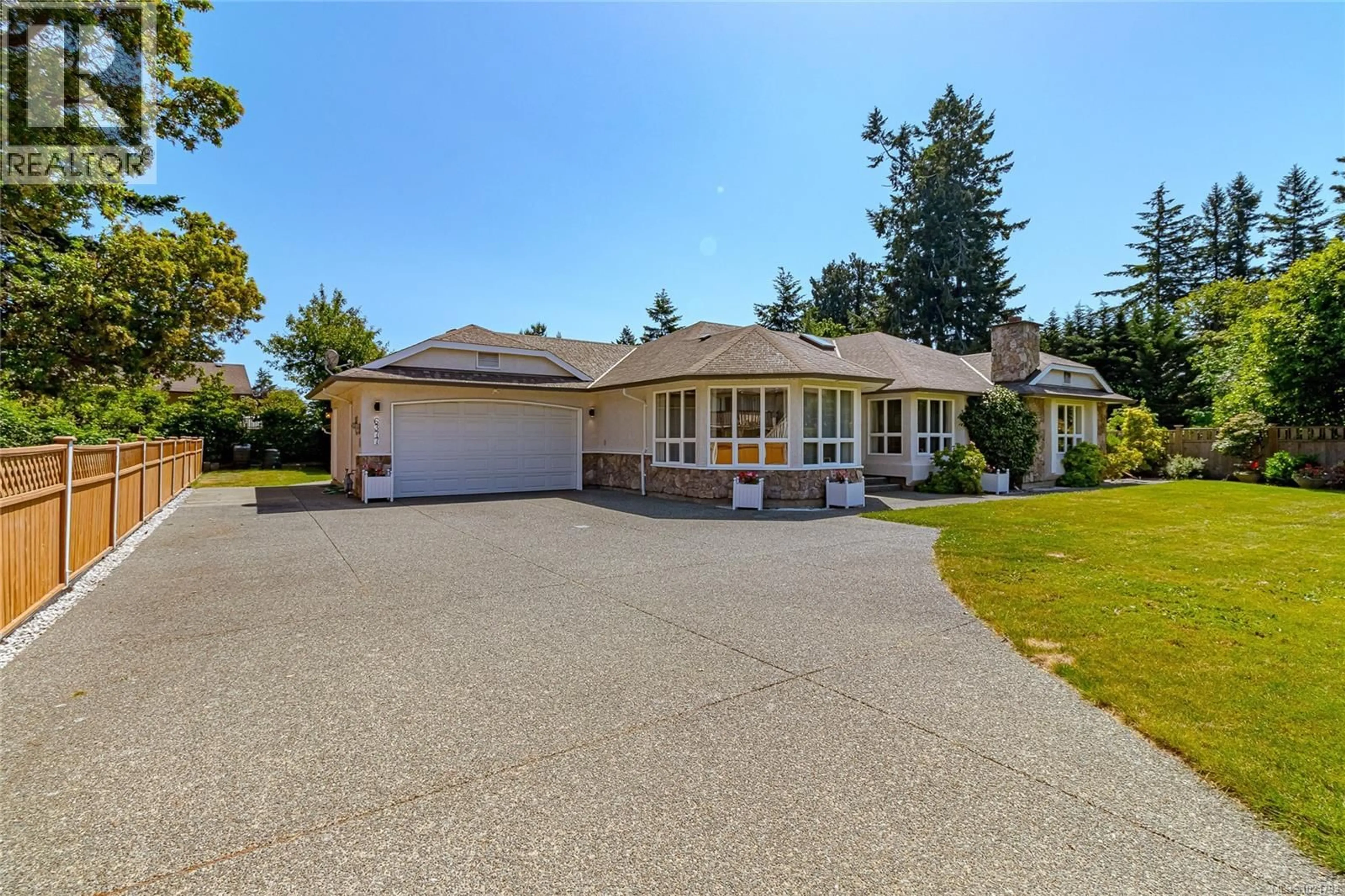 A pic from outside/outdoor area/front of a property/back of a property/a pic from drone, water/lake/river/ocean view for 6377 RODOLPH ROAD, Central Saanich British Columbia V8Z5W2