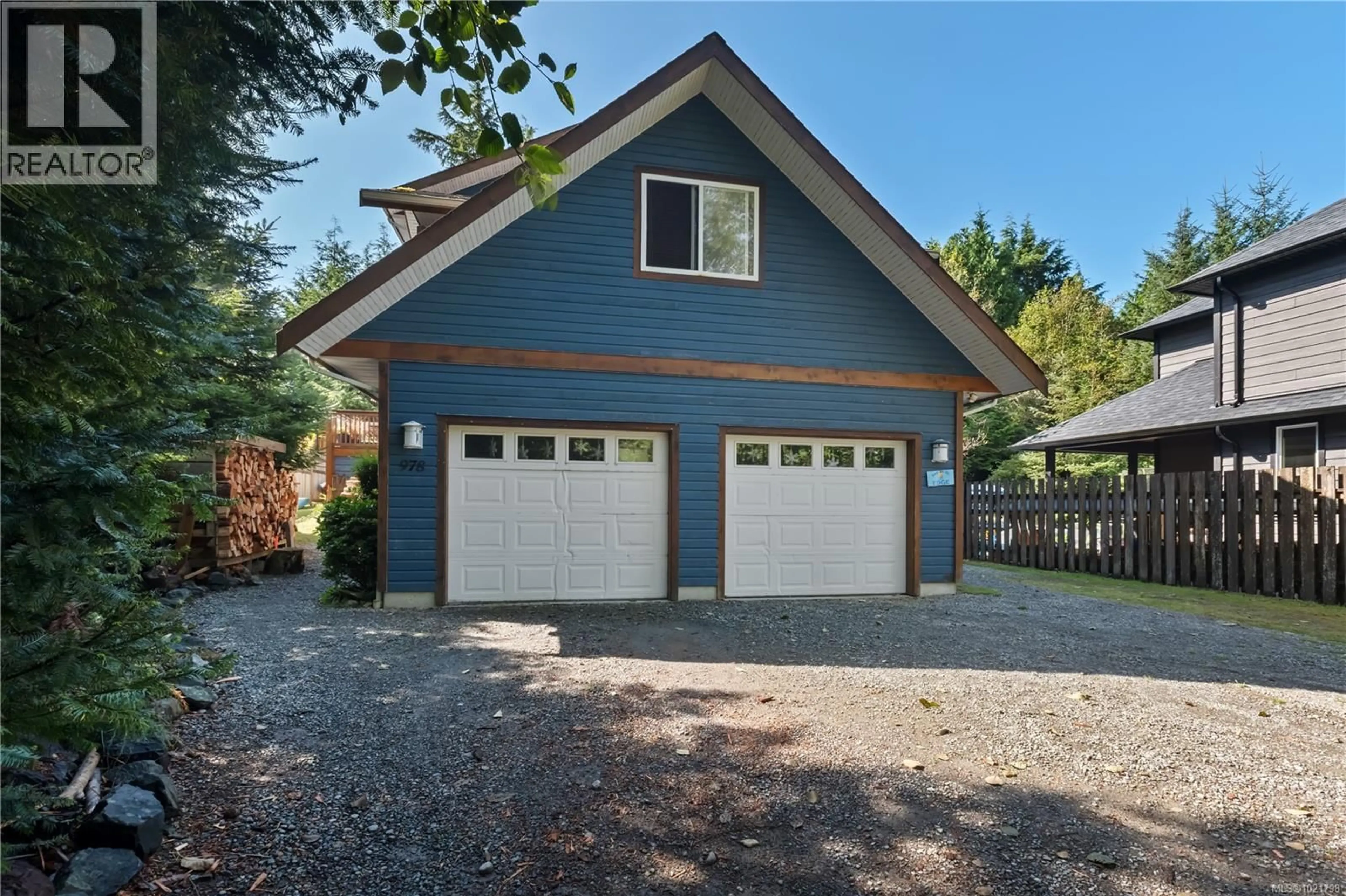Indoor garage for 978 PENINSULA ROAD, Ucluelet British Columbia V0R3A0