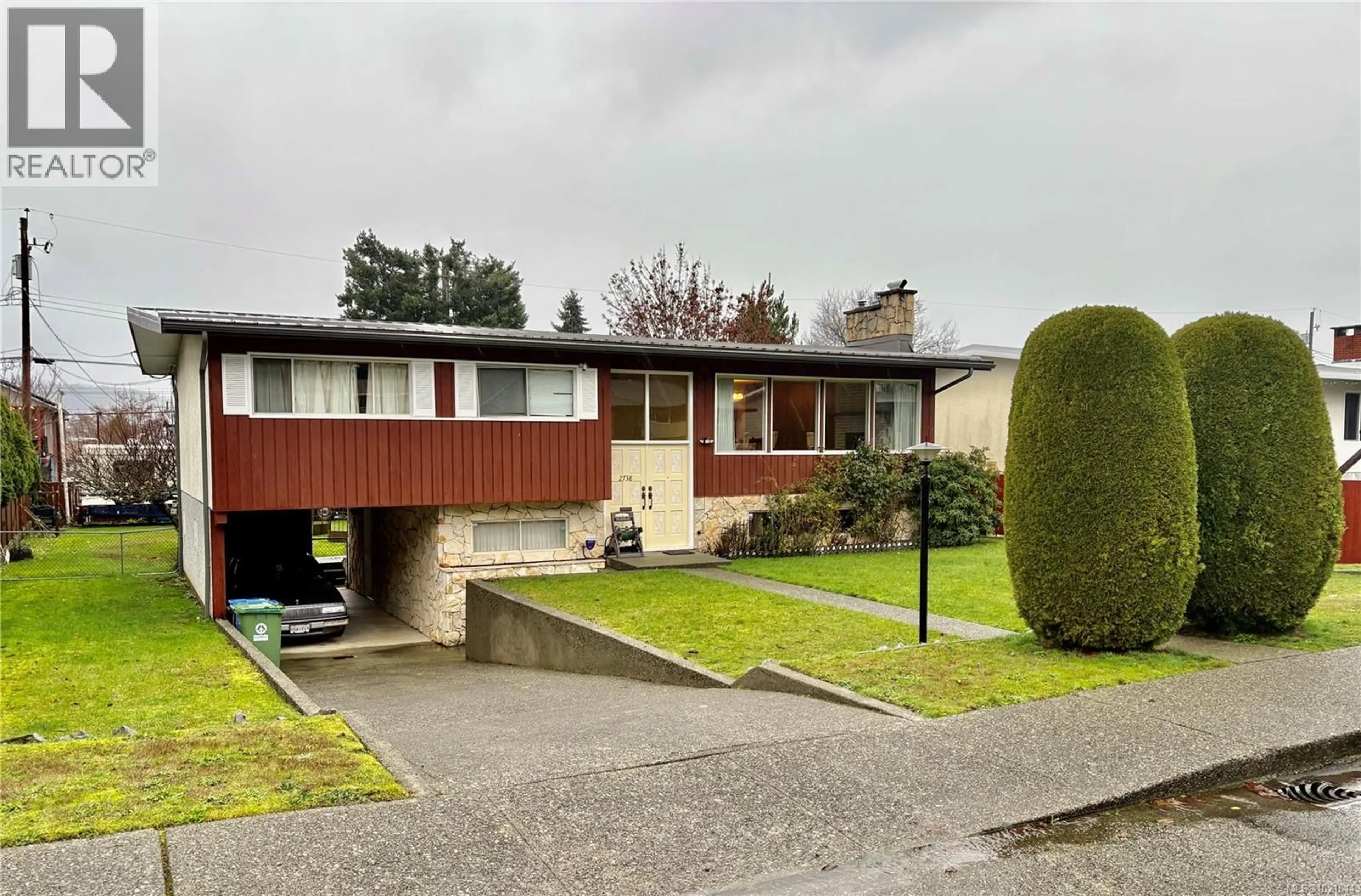 A pic from outside/outdoor area/front of a property/back of a property/a pic from drone, street for 2738 14TH AVENUE, Port Alberni British Columbia Y9Y2K7