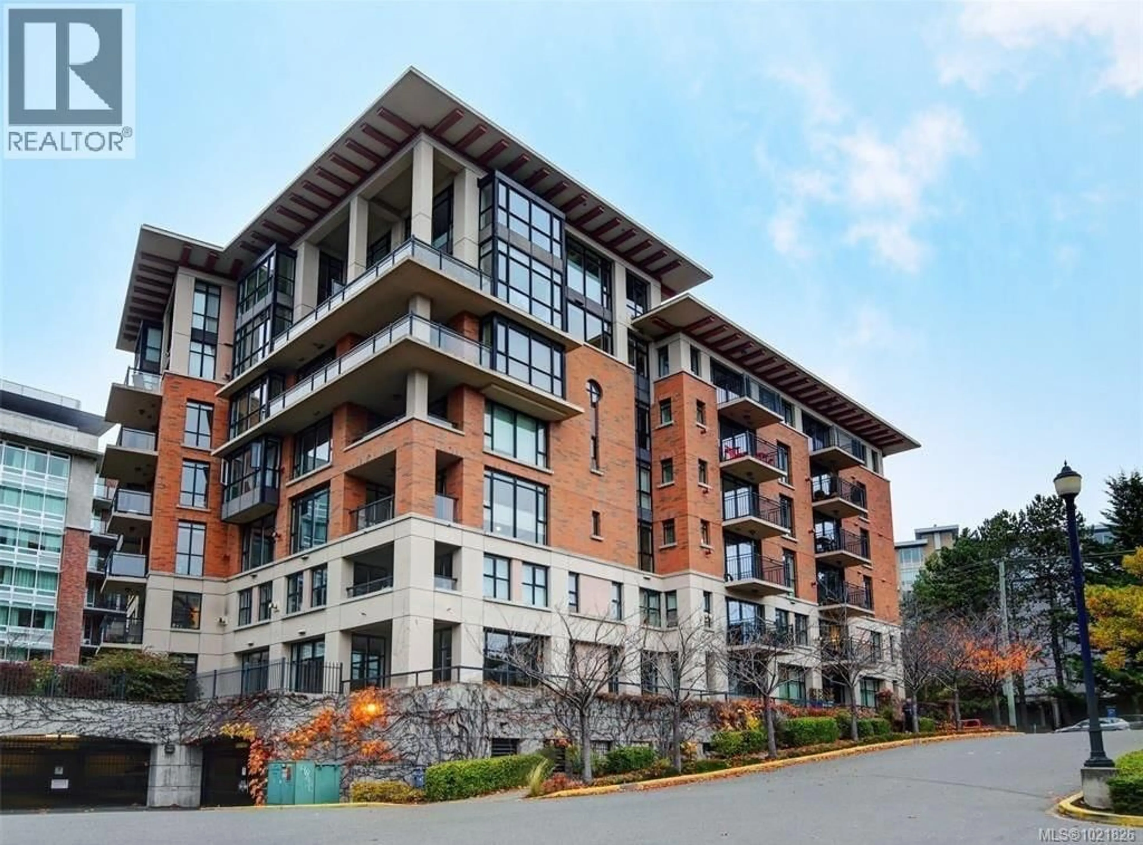 Unknown for 409 - 827 FAIRFIELD ROAD, Victoria British Columbia V8V5B2