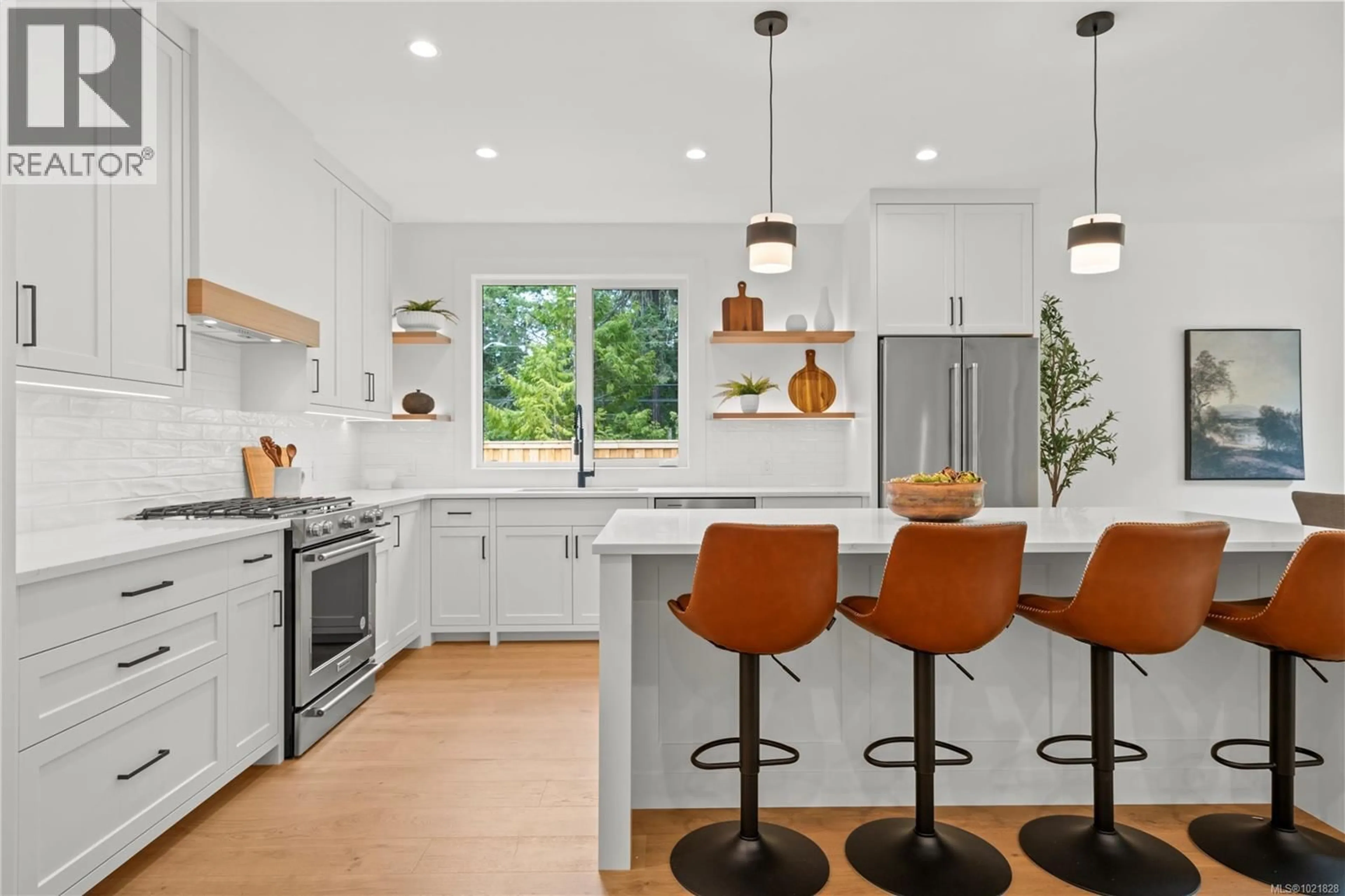 Contemporary kitchen, ceramic/tile floor for 504 JUNIPER DRIVE, Qualicum Beach British Columbia V9K1A9