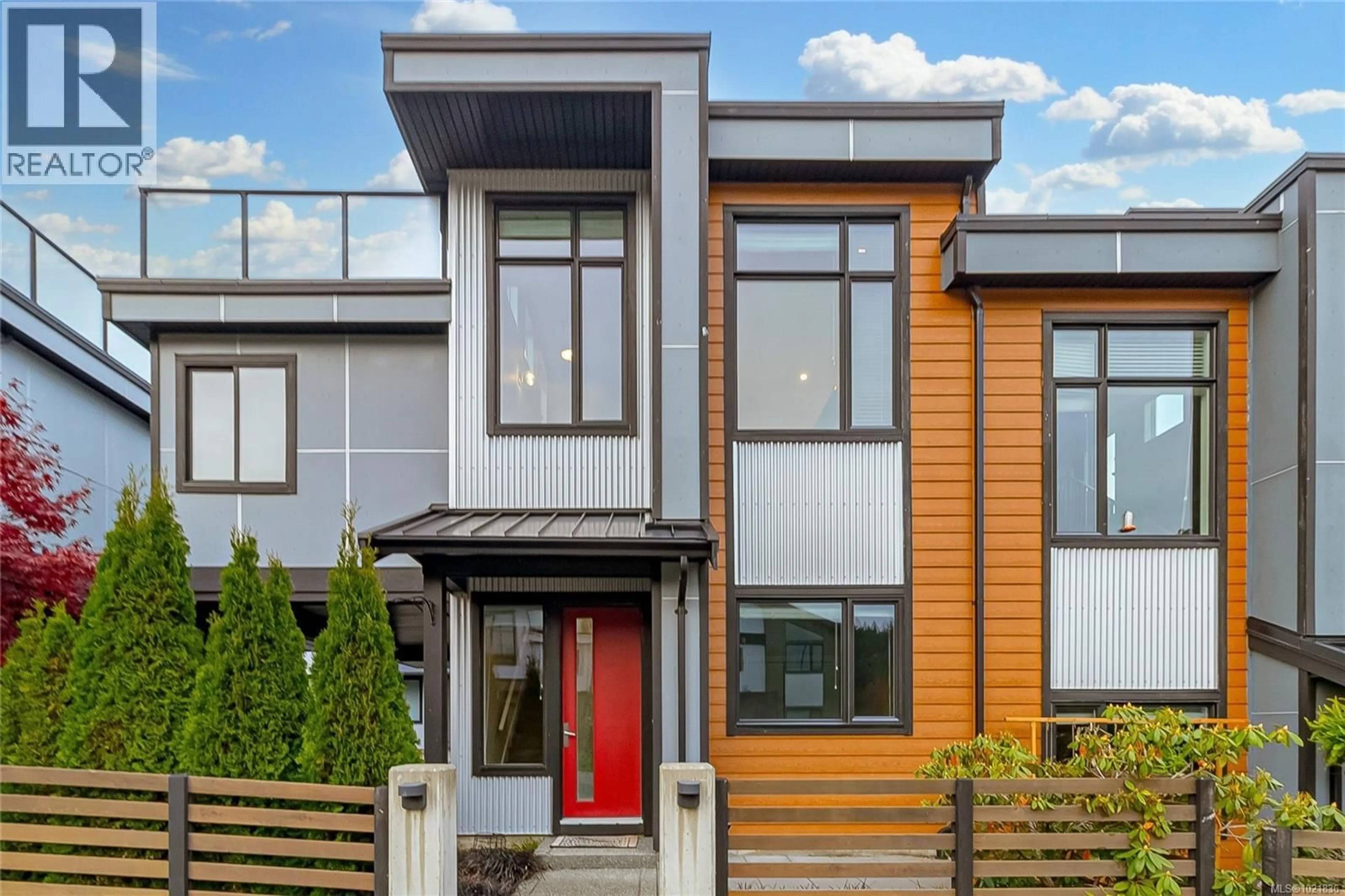 Home with vinyl exterior material, street for 113 - 1201 NOVA COURT, Langford British Columbia V9B0T7