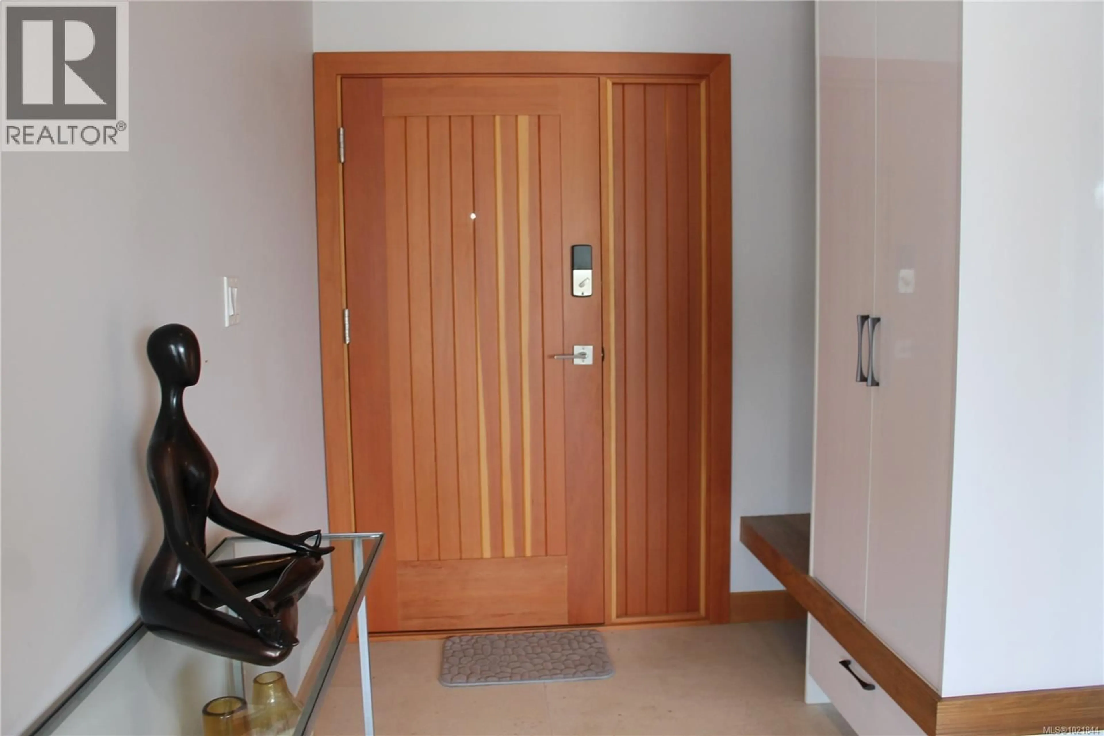 Indoor foyer for 1721 WILMOT ROAD, Cowichan Bay British Columbia V0R1N1