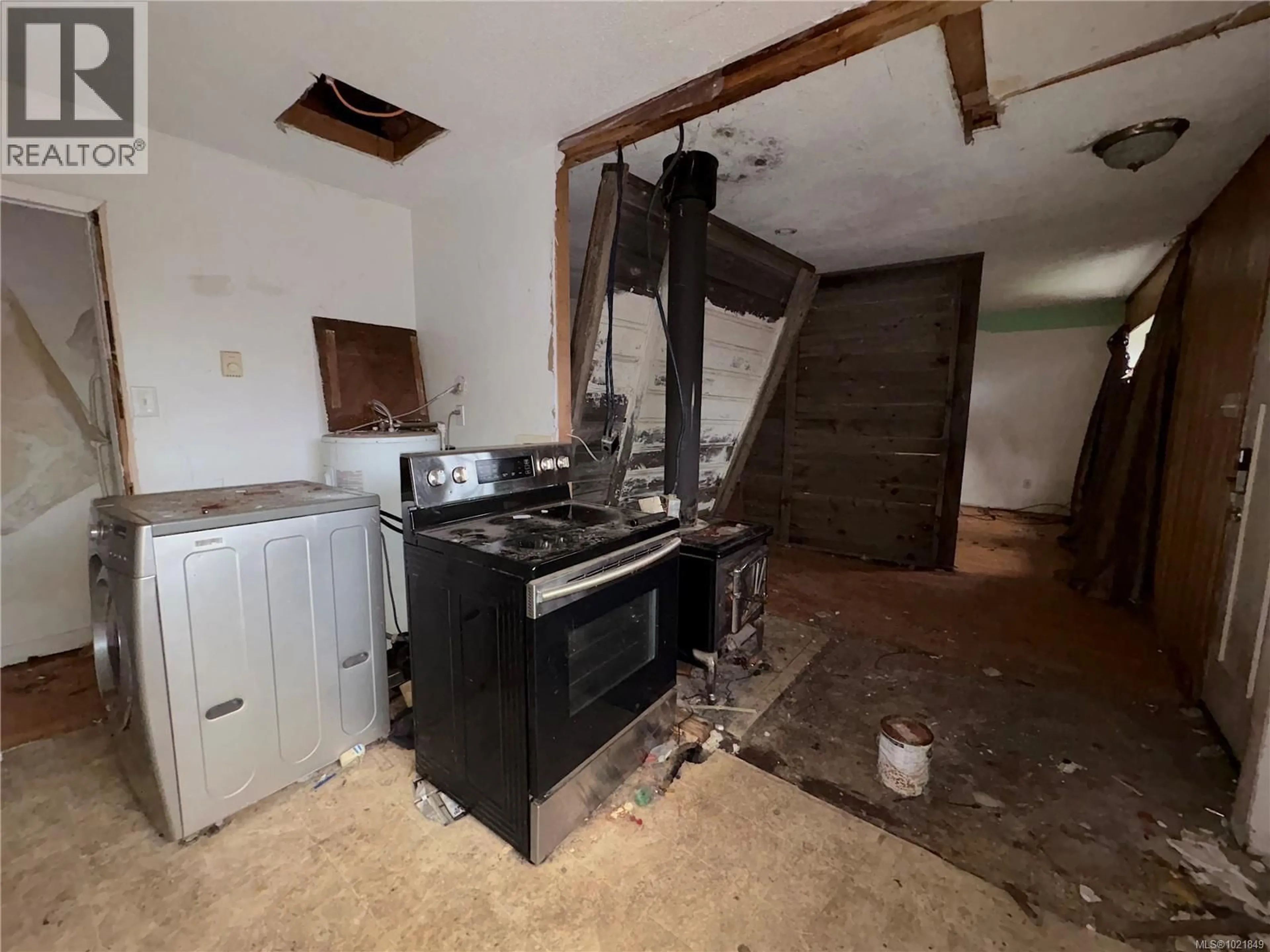 A pic of a room for 1175 WILLEMAR AVENUE, Courtenay British Columbia V9N3N1