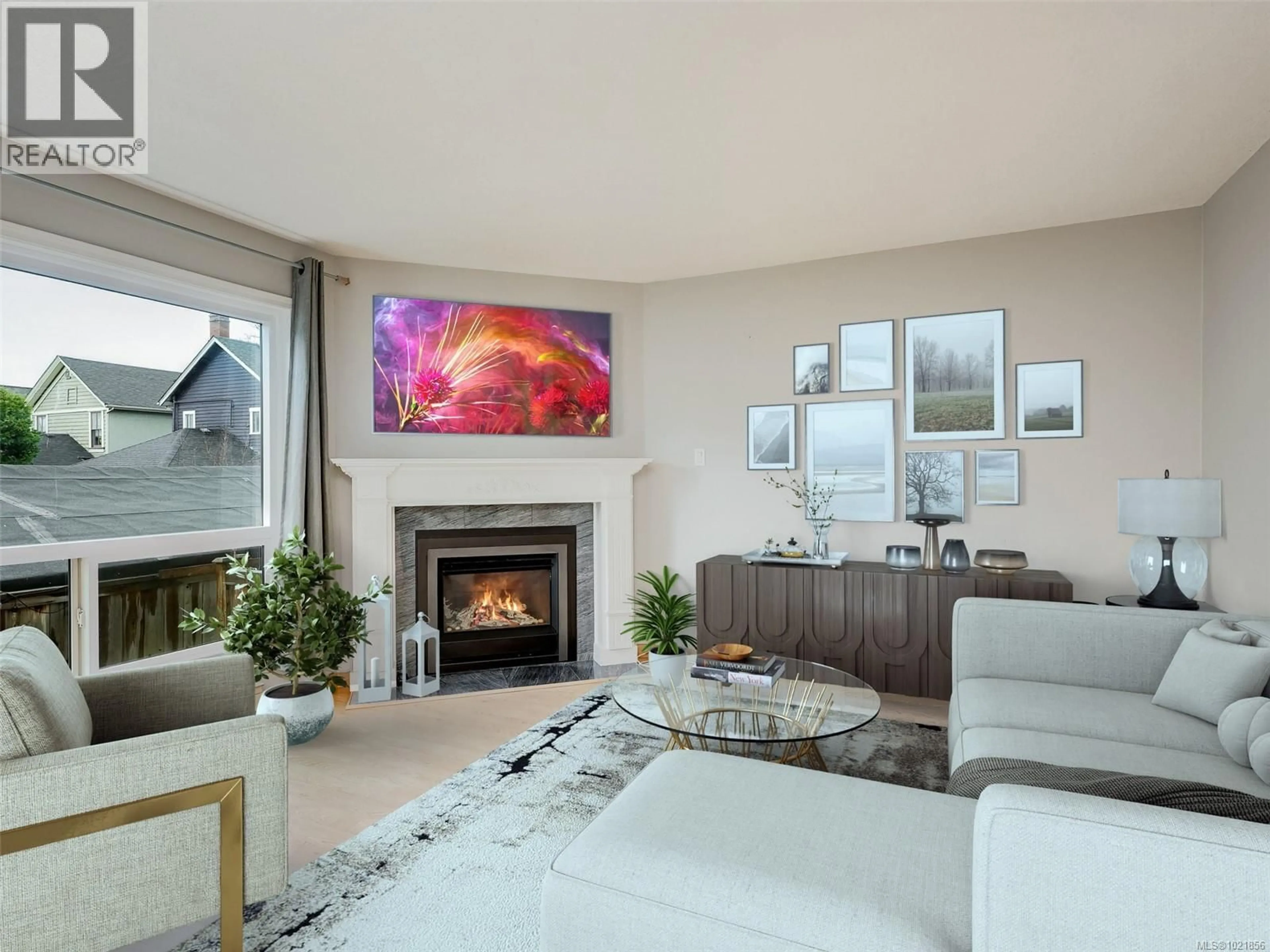 Living room with furniture, unknown for 4 - 947 CALEDONIA AVENUE, Victoria British Columbia V8T1E7