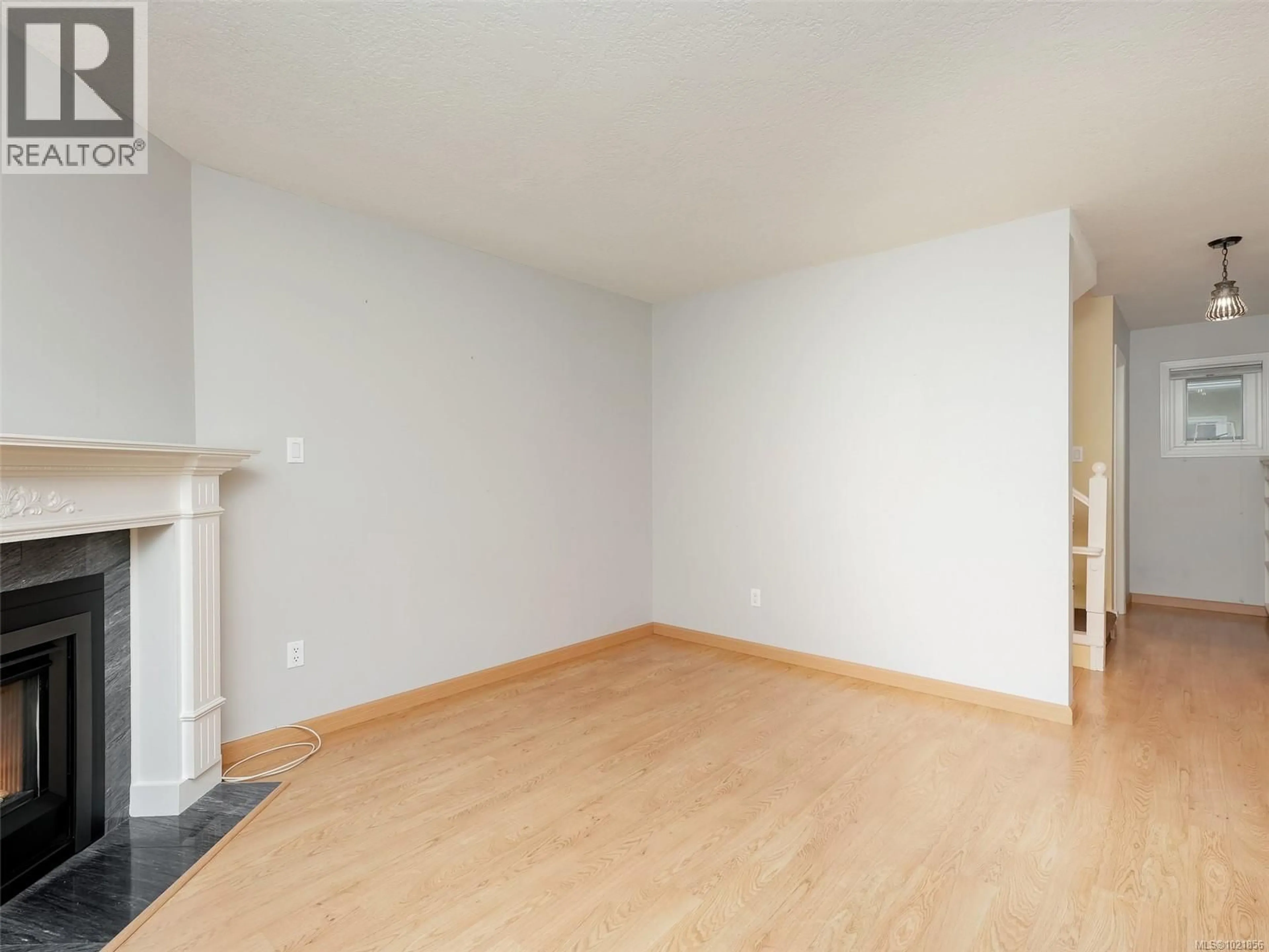 A pic of a room for 4 - 947 CALEDONIA AVENUE, Victoria British Columbia V8T1E7