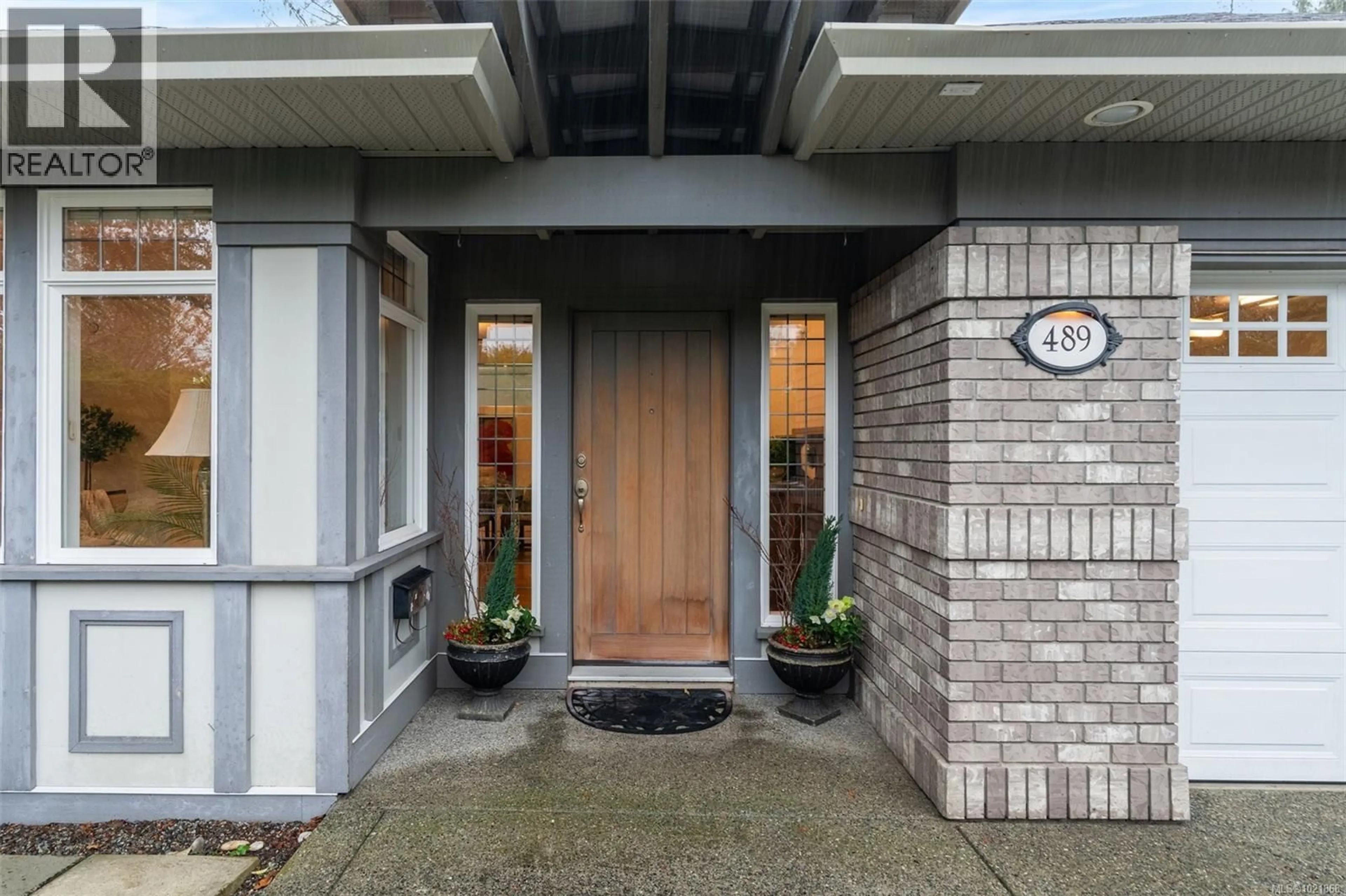Indoor entryway for 489 OUTRIGGER LOOP, Colwood British Columbia V9C4L1