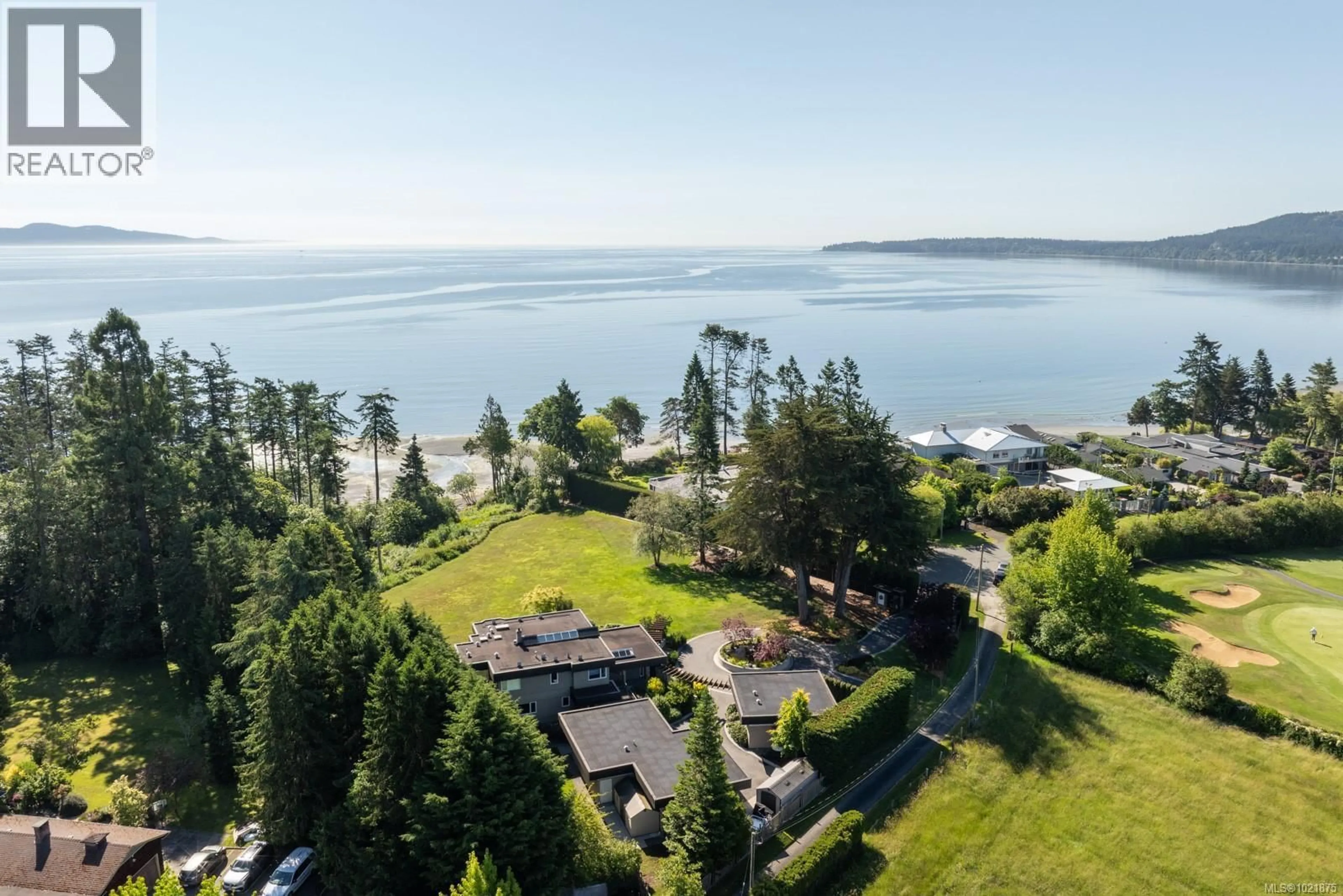 A pic from outside/outdoor area/front of a property/back of a property/a pic from drone, water/lake/river/ocean view for 5605 PARKER AVENUE, Saanich British Columbia V8Y2N2