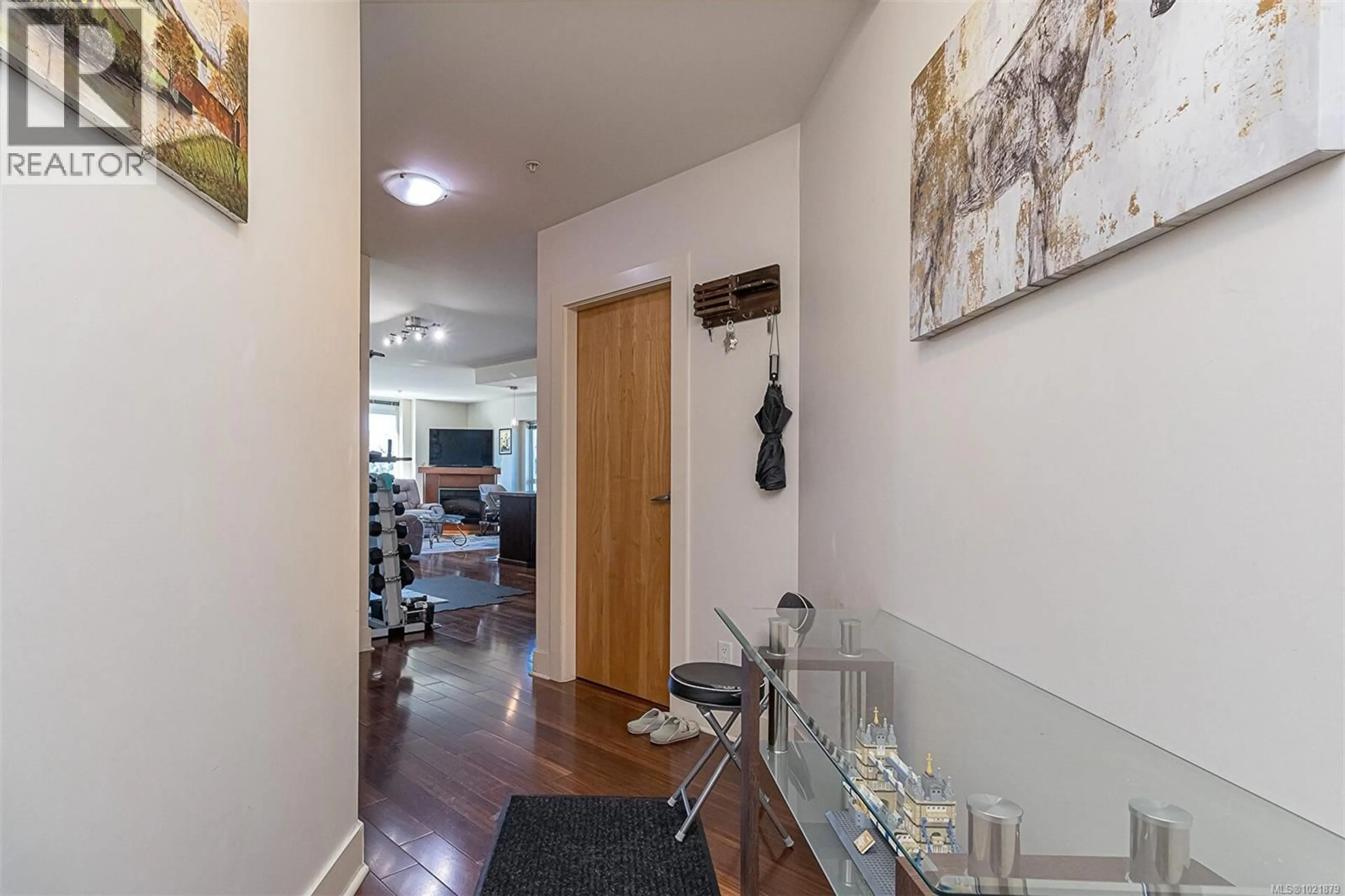 Indoor entryway for 624 - 2745 VETERANS MEMORIAL PARKWAY, Langford British Columbia V9B0H4