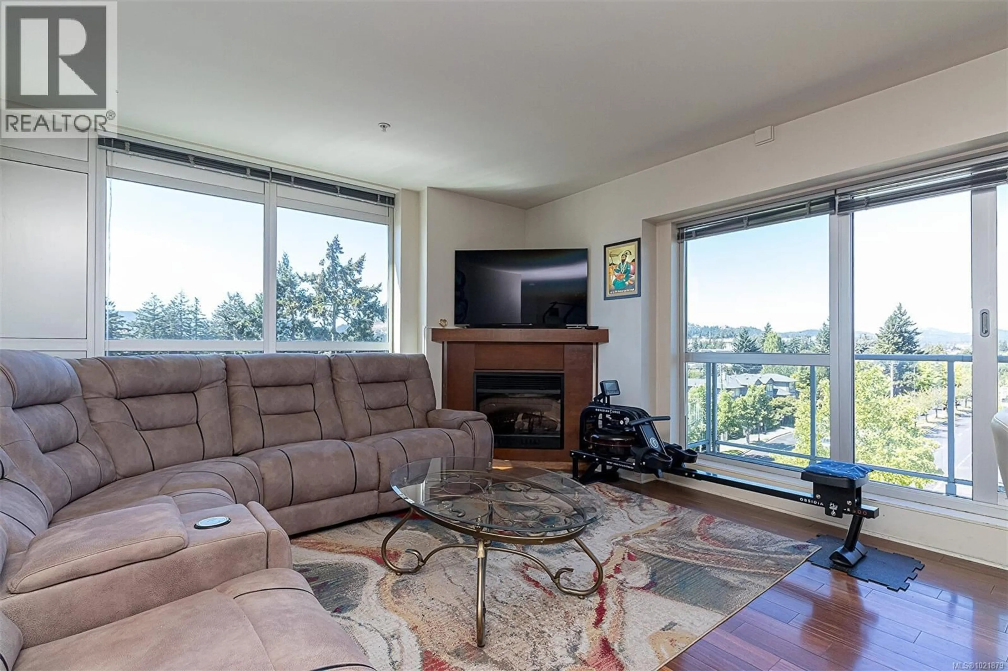 Living room with furniture, unknown for 624 - 2745 VETERANS MEMORIAL PARKWAY, Langford British Columbia V9B0H4