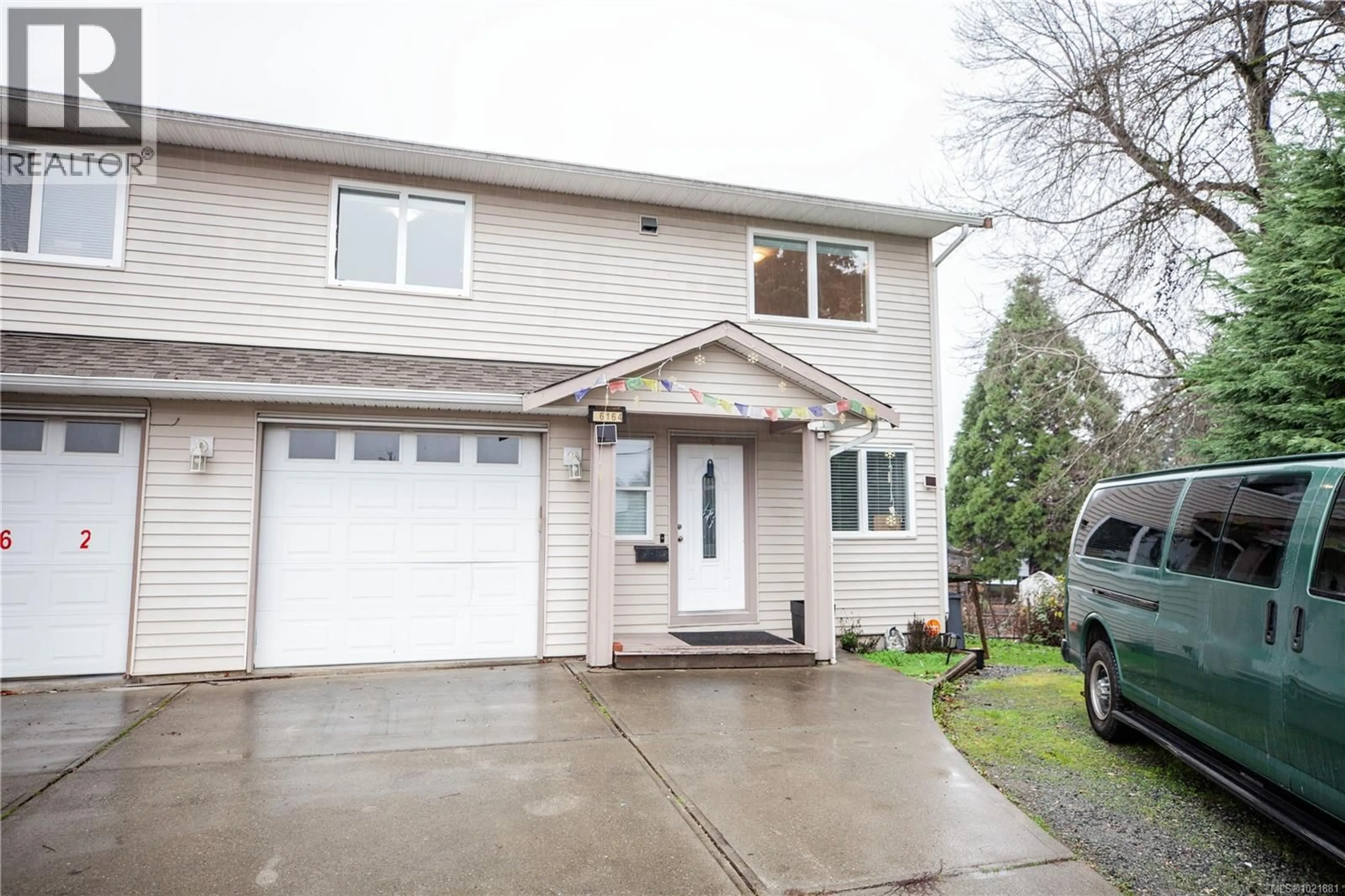 Home with vinyl exterior material, street for 6164 GRIEVE ROAD, Duncan British Columbia V9L2H1