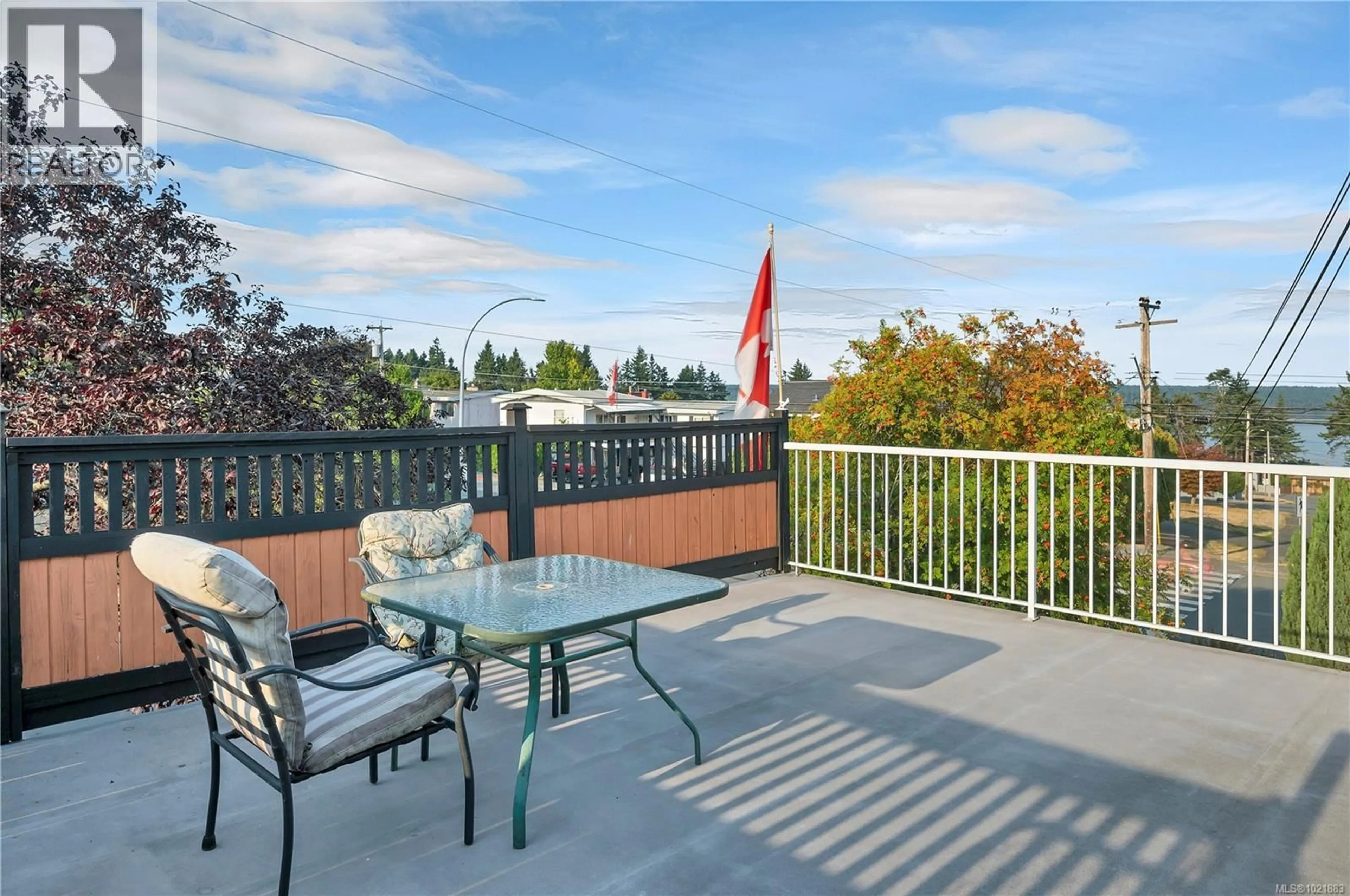 Patio, water/lake/river/ocean view for 904 ALDER STREET SOUTH, Campbell River British Columbia V9W1Z5