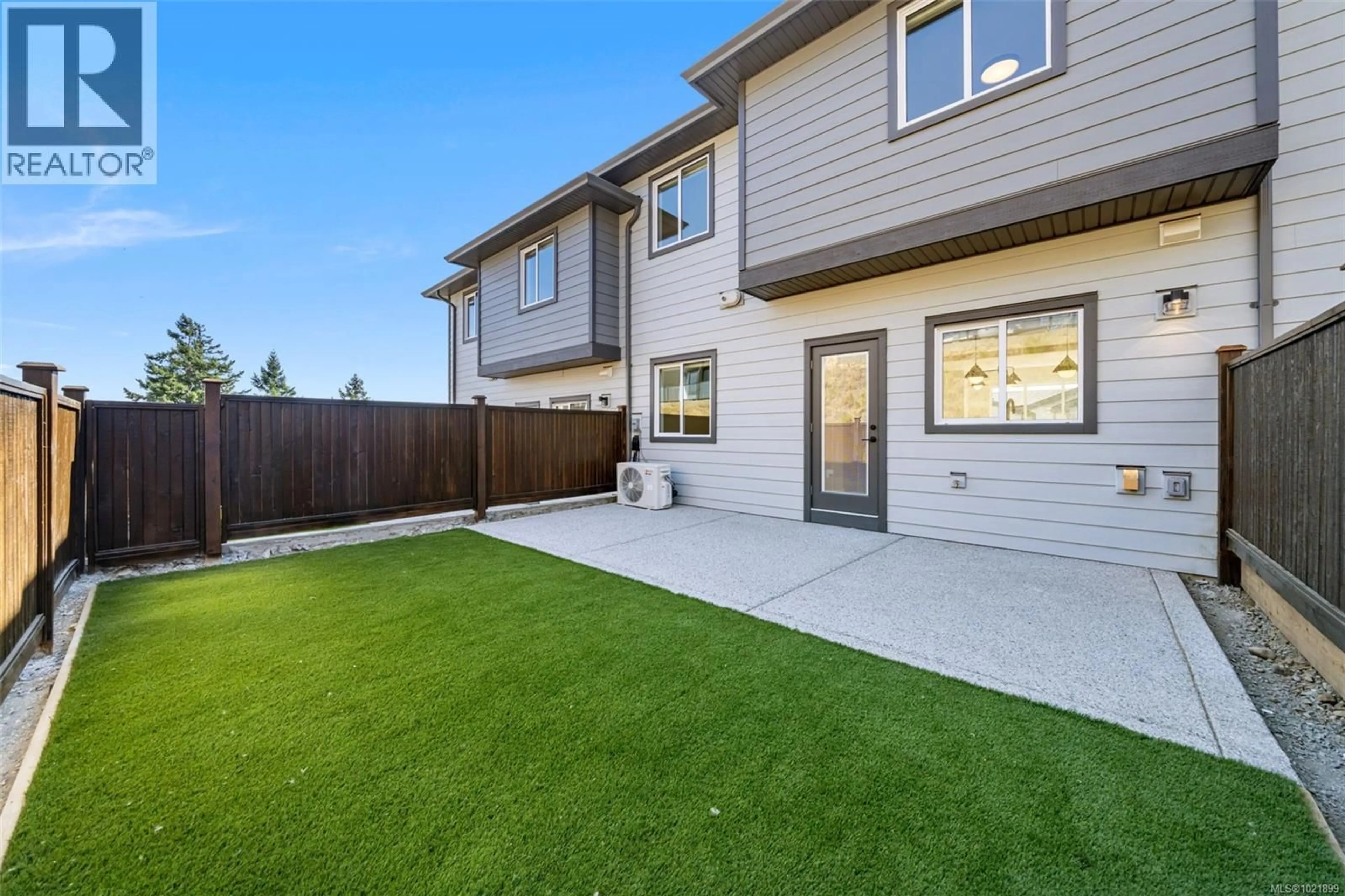 Home with vinyl exterior material, street for 1415 DOLOMITE RIDGE, Langford British Columbia V9B7G1