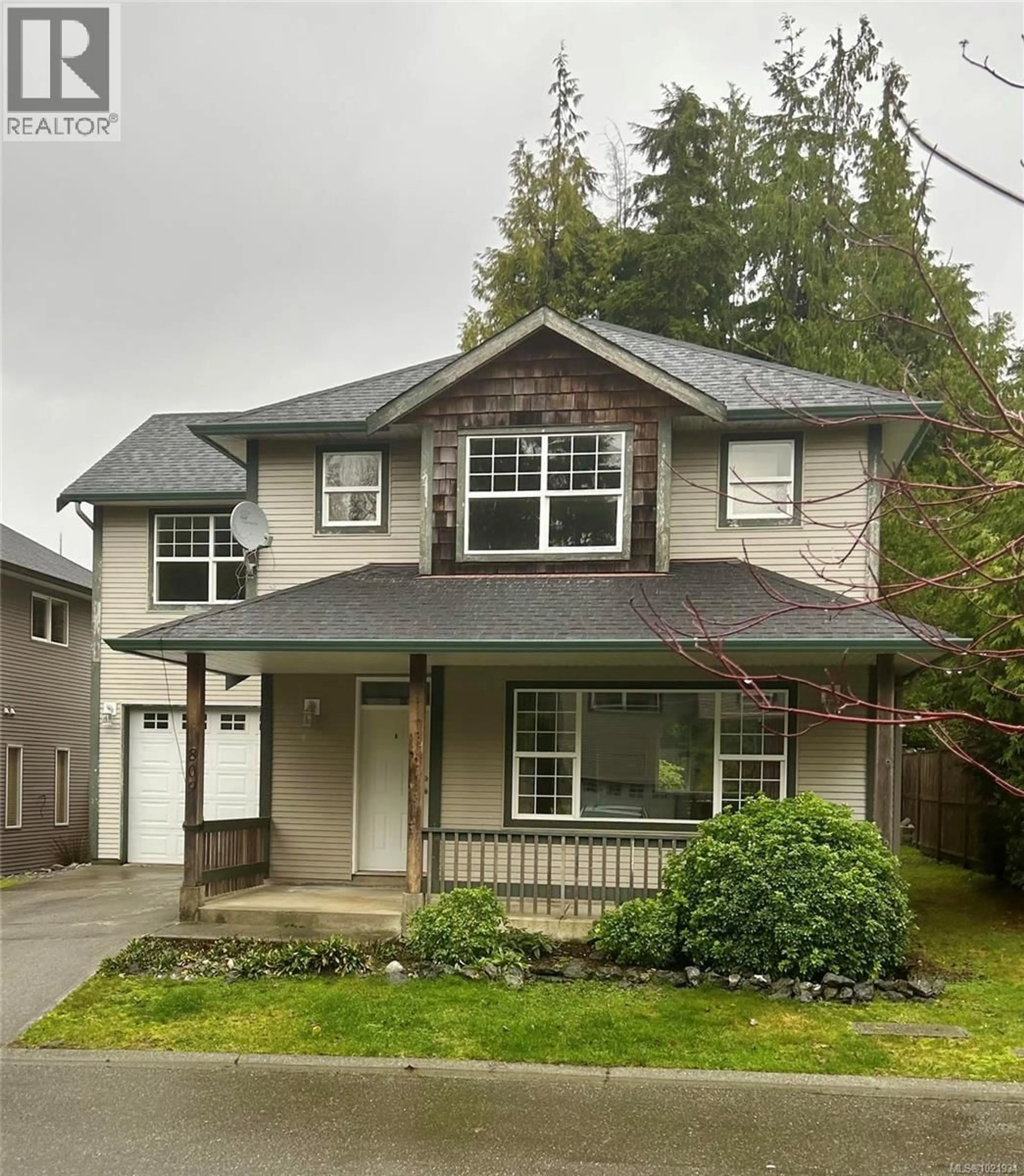 Home with vinyl exterior material, street for 809 OCEAN PARK DRIVE, Tofino British Columbia V0R2Z0