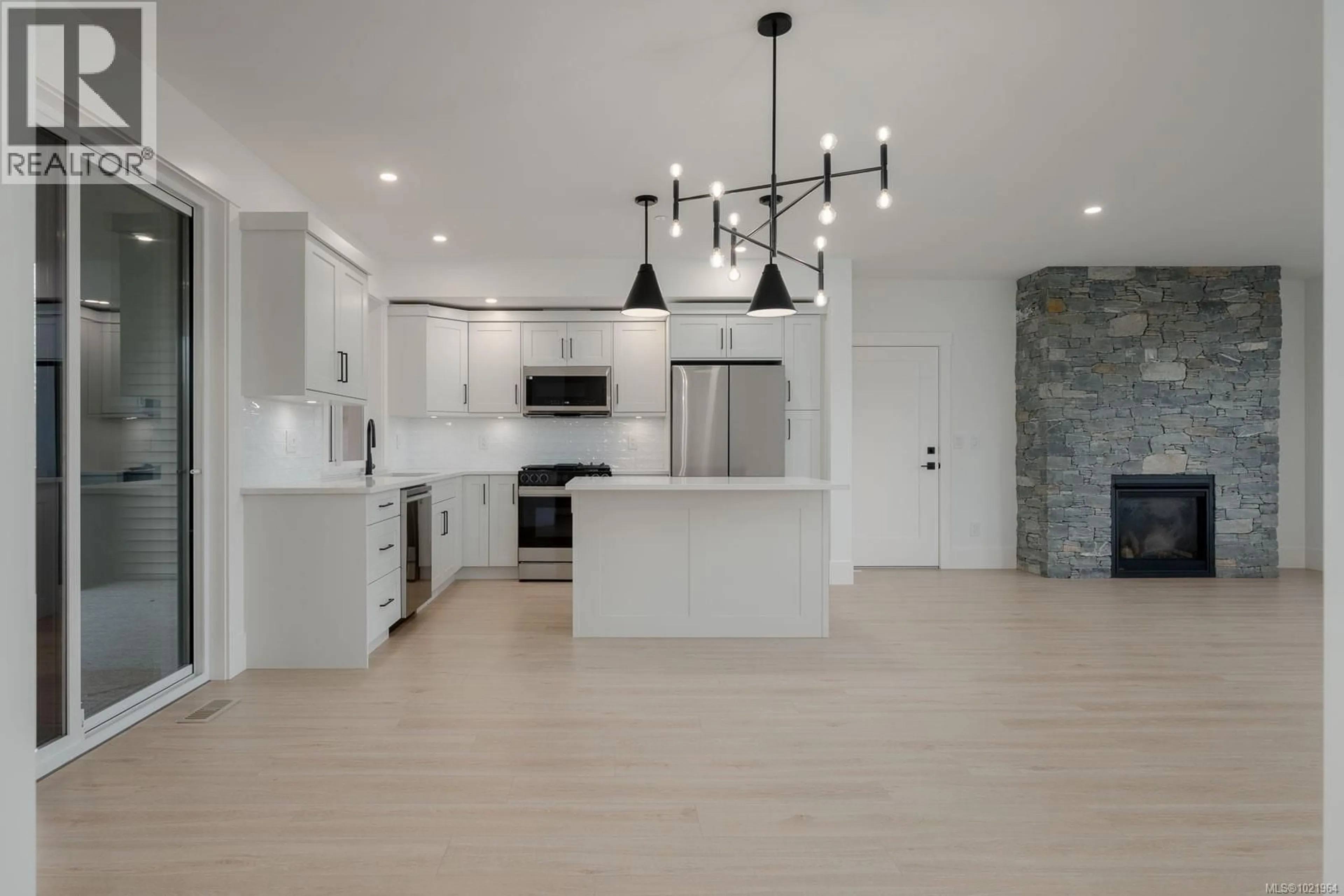 Open concept kitchen, ceramic/tile floor for 4191 CORUNNA AVENUE, Nanaimo British Columbia V9T1Z3