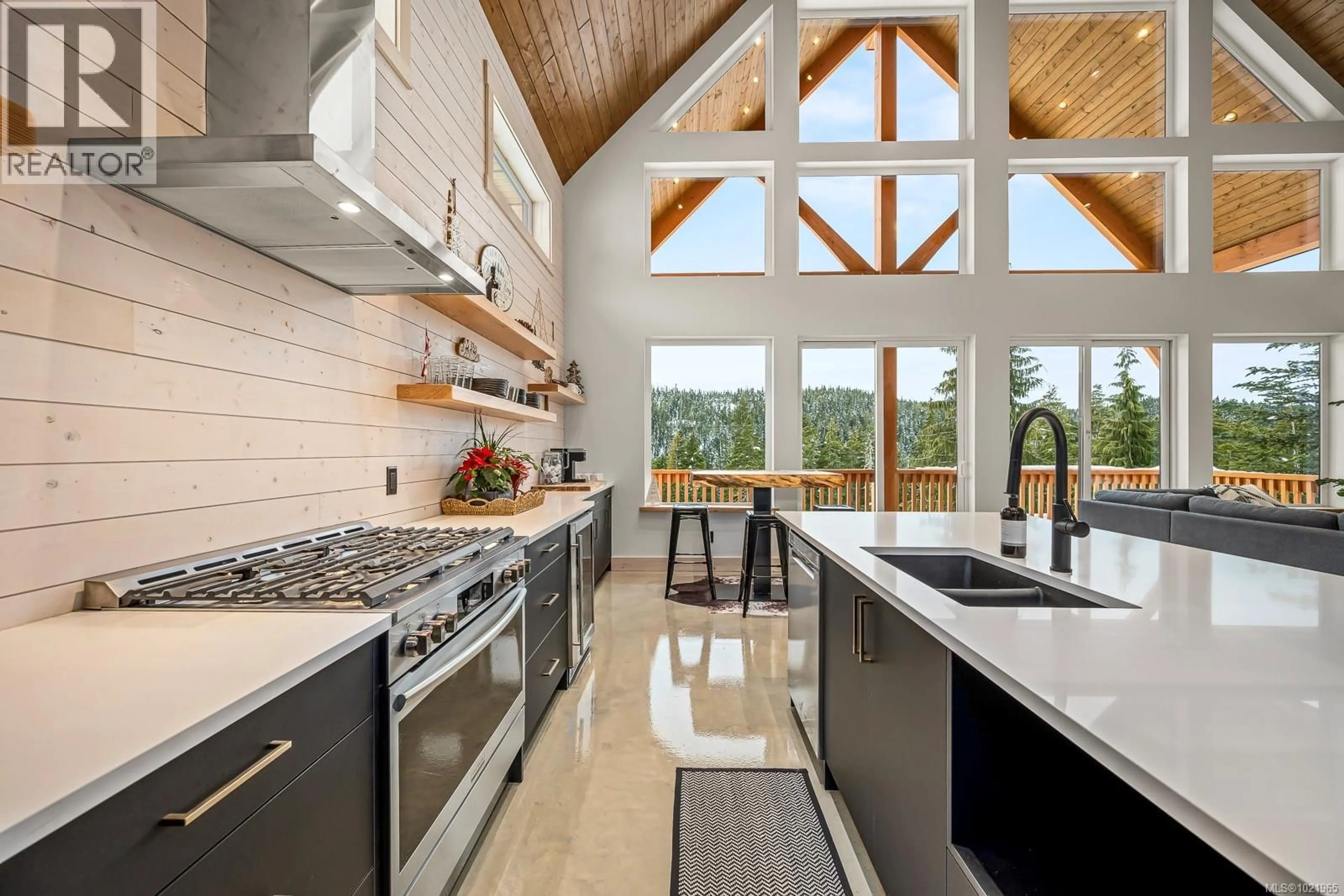 Open concept kitchen, ceramic/tile floor for 455 ARROWSMITH RIDGE, Courtenay British Columbia V9J1L0