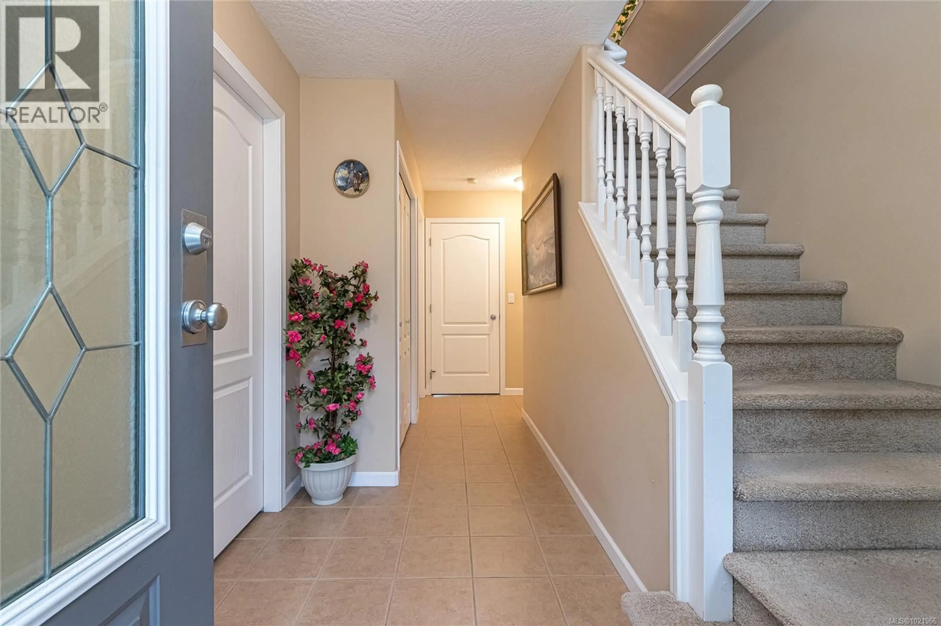 Indoor entryway for 3546 SUN ESTATE, Langford British Columbia V9C4J8
