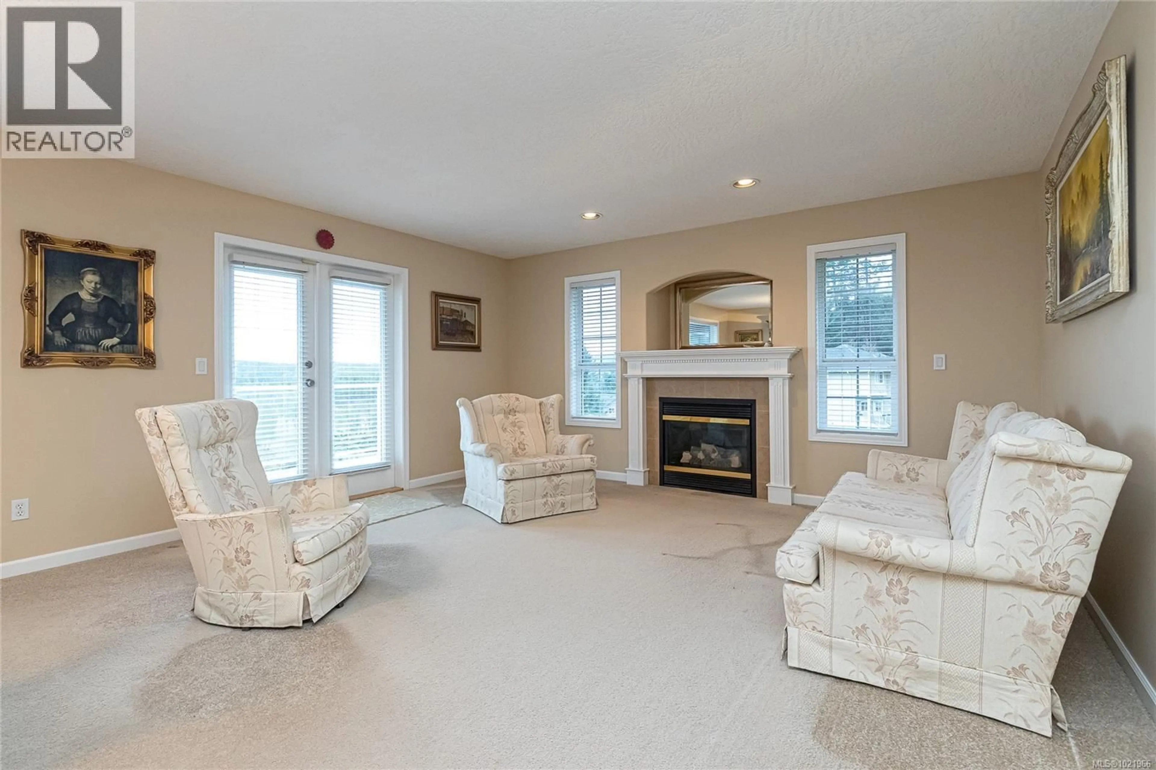 Living room with furniture, unknown for 3546 SUN ESTATE, Langford British Columbia V9C4J8