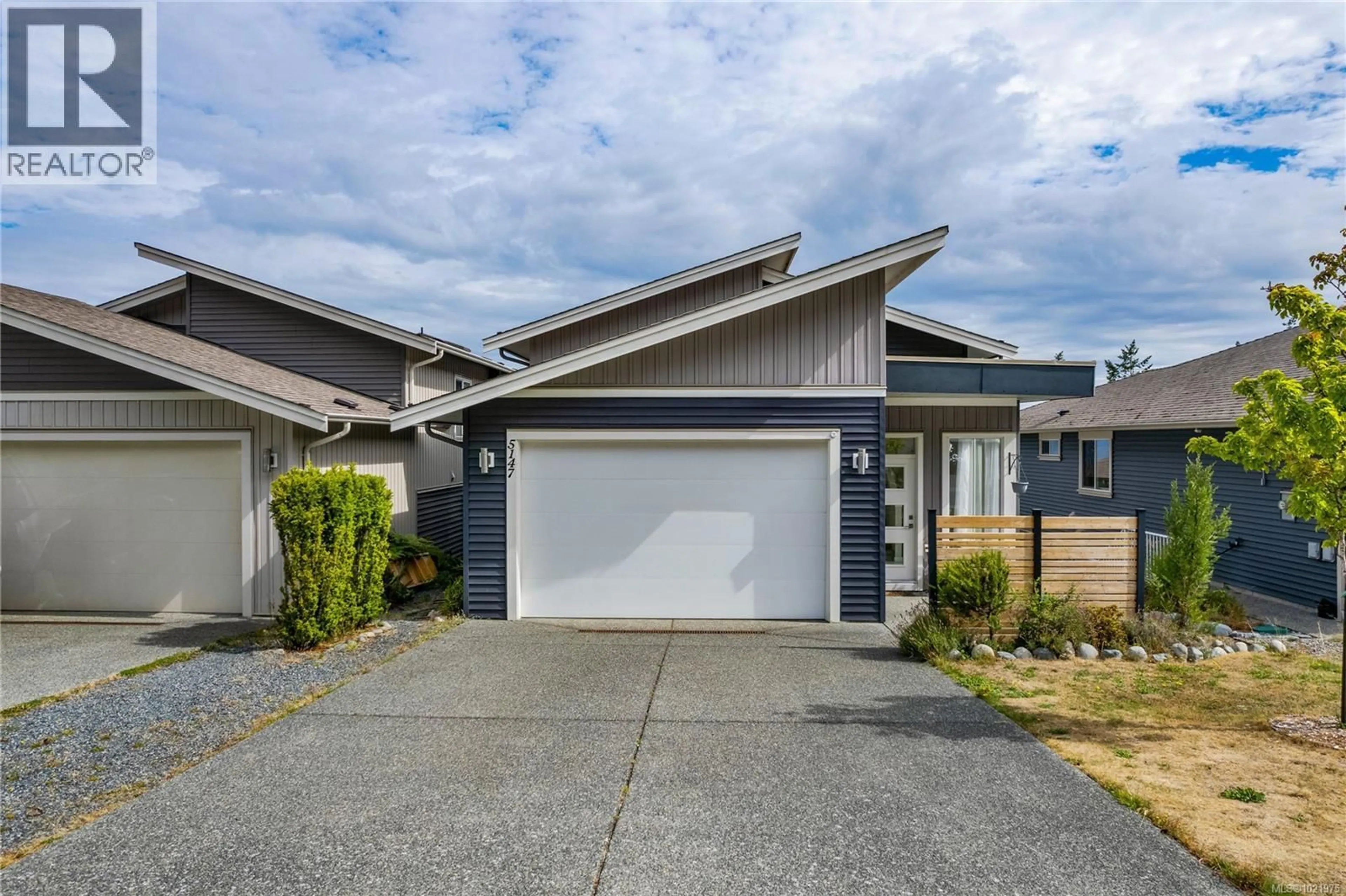 Home with vinyl exterior material, street for 5147 DUNN PLACE, Nanaimo British Columbia V9T6S9