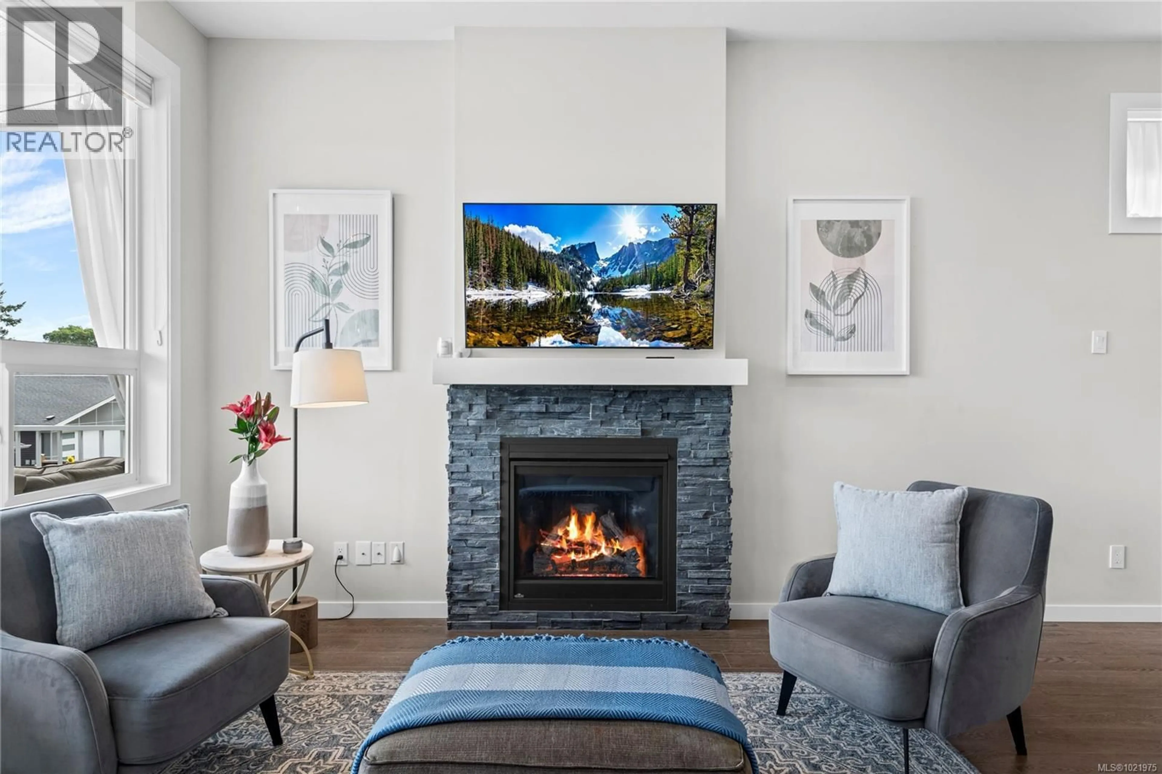 Living room with furniture, unknown for 5147 DUNN PLACE, Nanaimo British Columbia V9T6S9