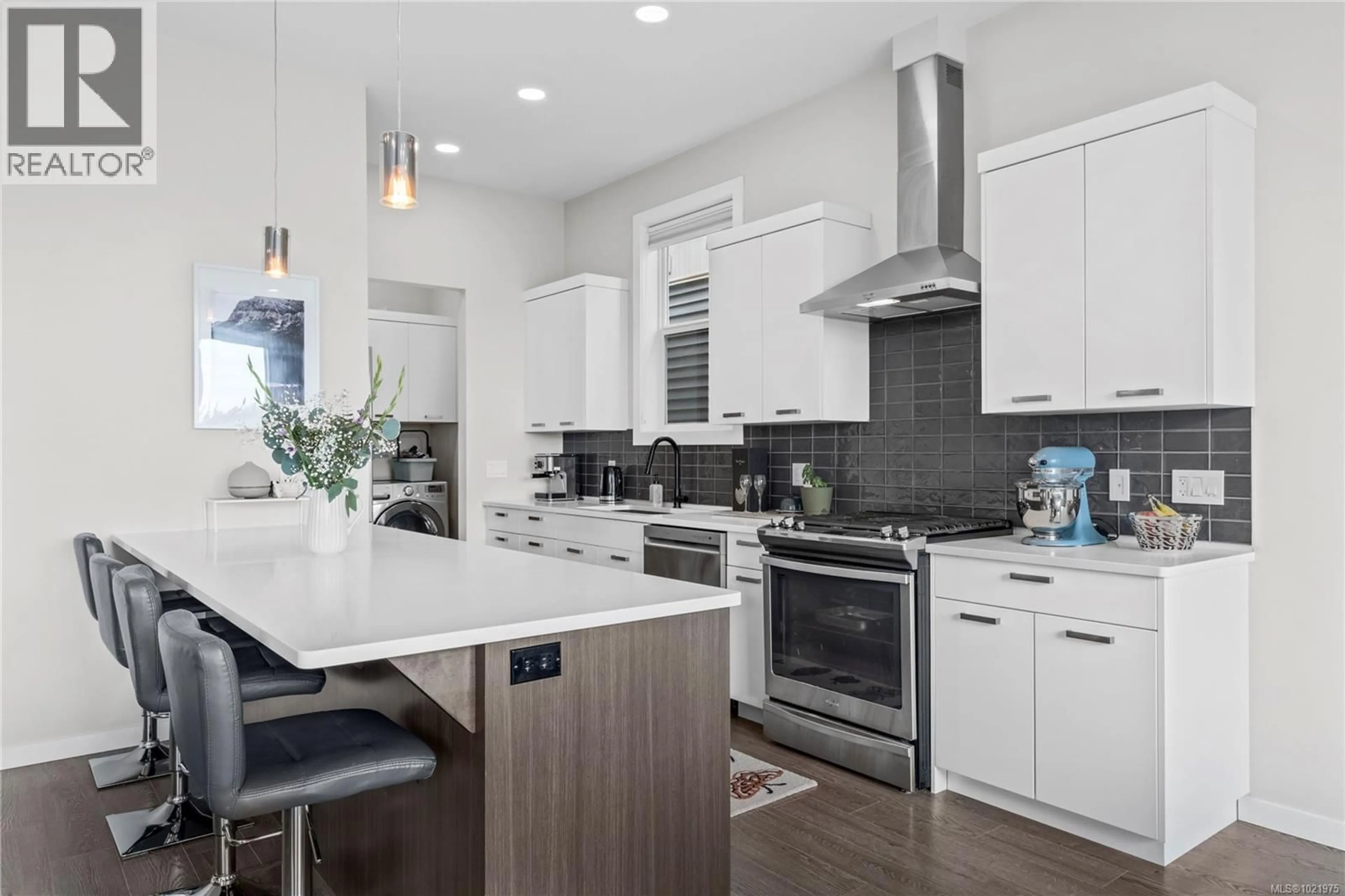 Open concept kitchen, unknown for 5147 DUNN PLACE, Nanaimo British Columbia V9T6S9