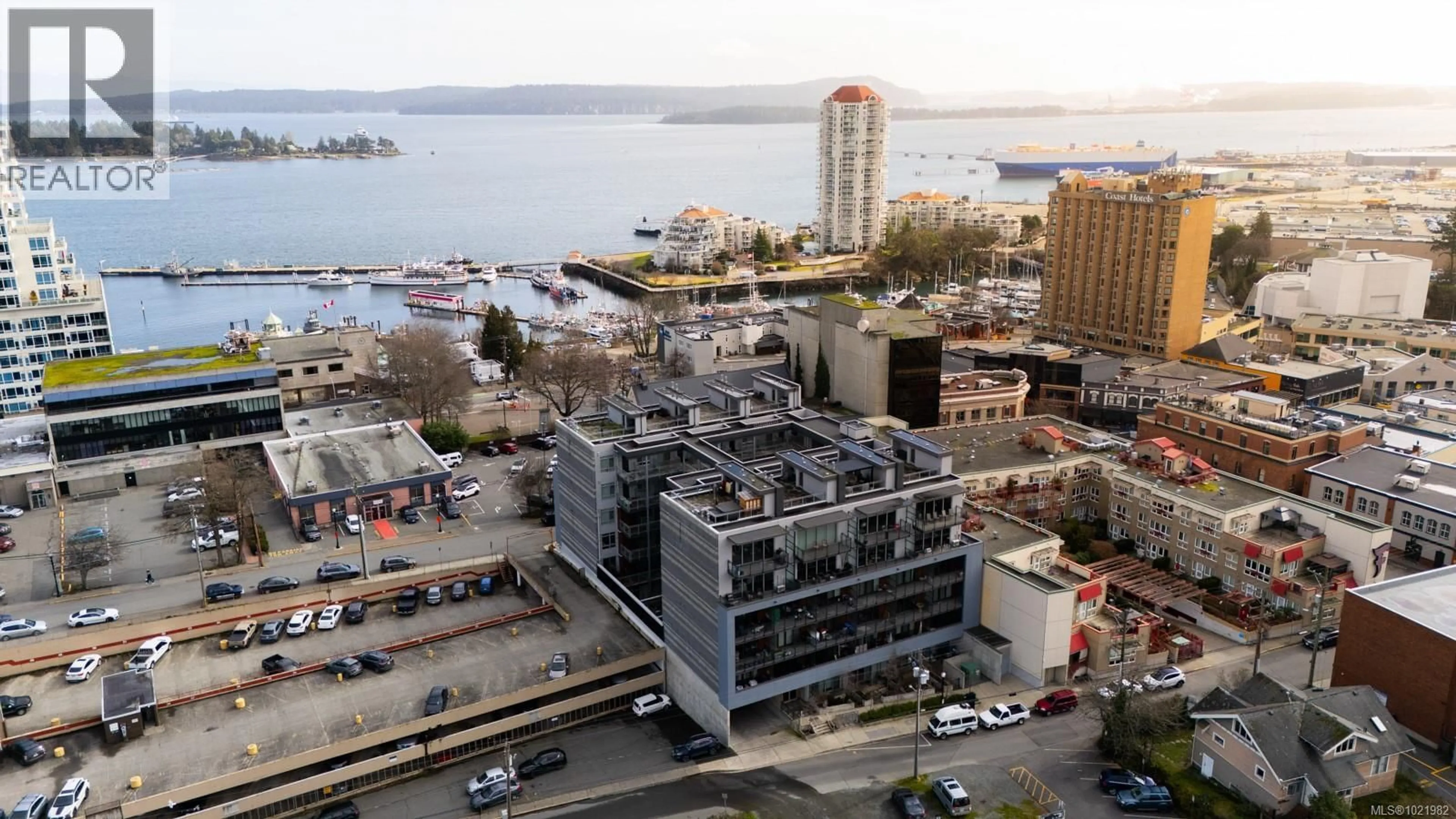 A pic from outside/outdoor area/front of a property/back of a property/a pic from drone, city buildings view from balcony for 310 - 91 CHAPEL STREET, Nanaimo British Columbia V9R0J3