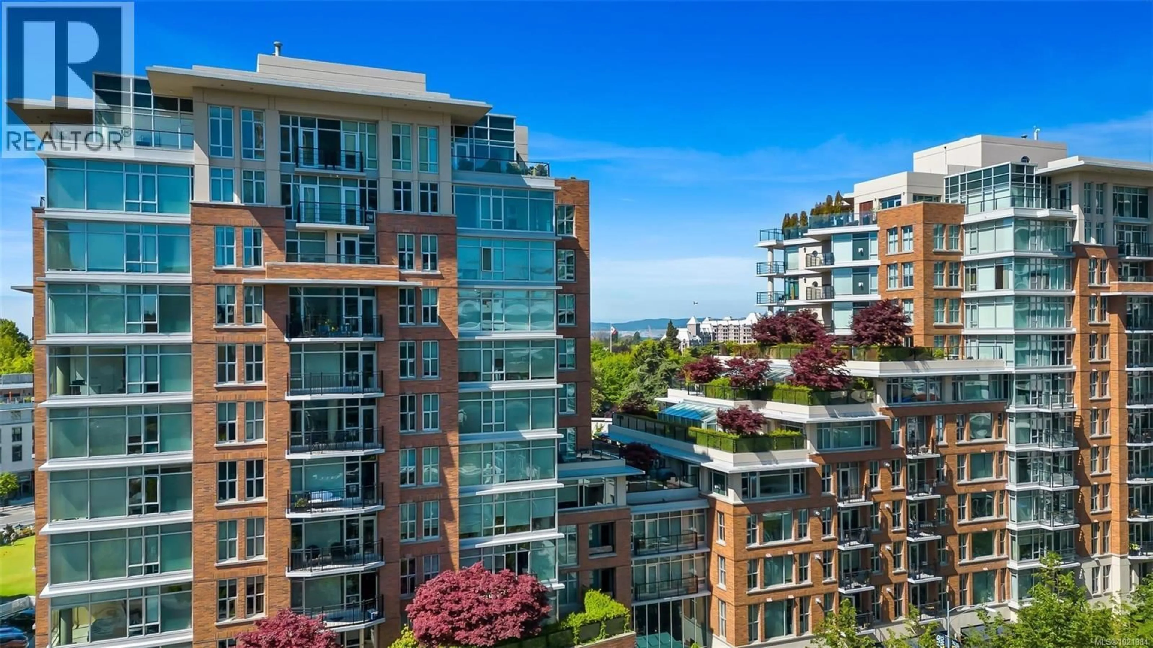A pic from outside/outdoor area/front of a property/back of a property/a pic from drone, city buildings view from balcony for N607 - 737 HUMBOLDT STREET, Victoria British Columbia V8W1B1