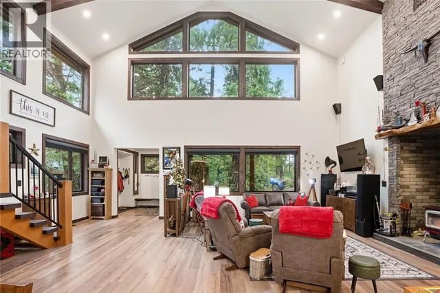 1708 RAINFOREST LANE, Ucluelet 3