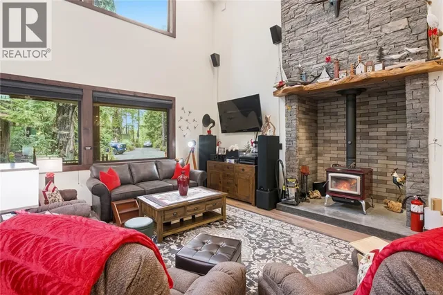 1708 RAINFOREST LANE, Ucluelet 4