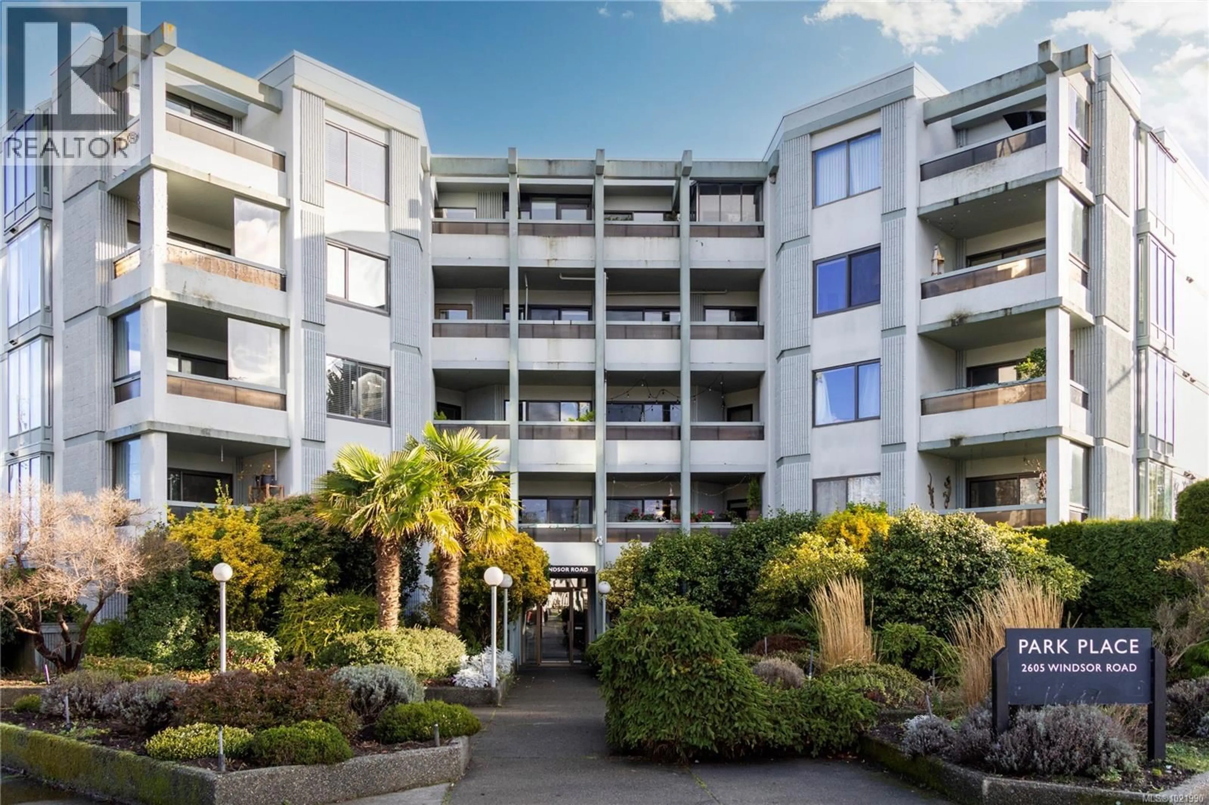 Patio, building for 503 - 2605 WINDSOR ROAD, Oak Bay British Columbia V8S5H9