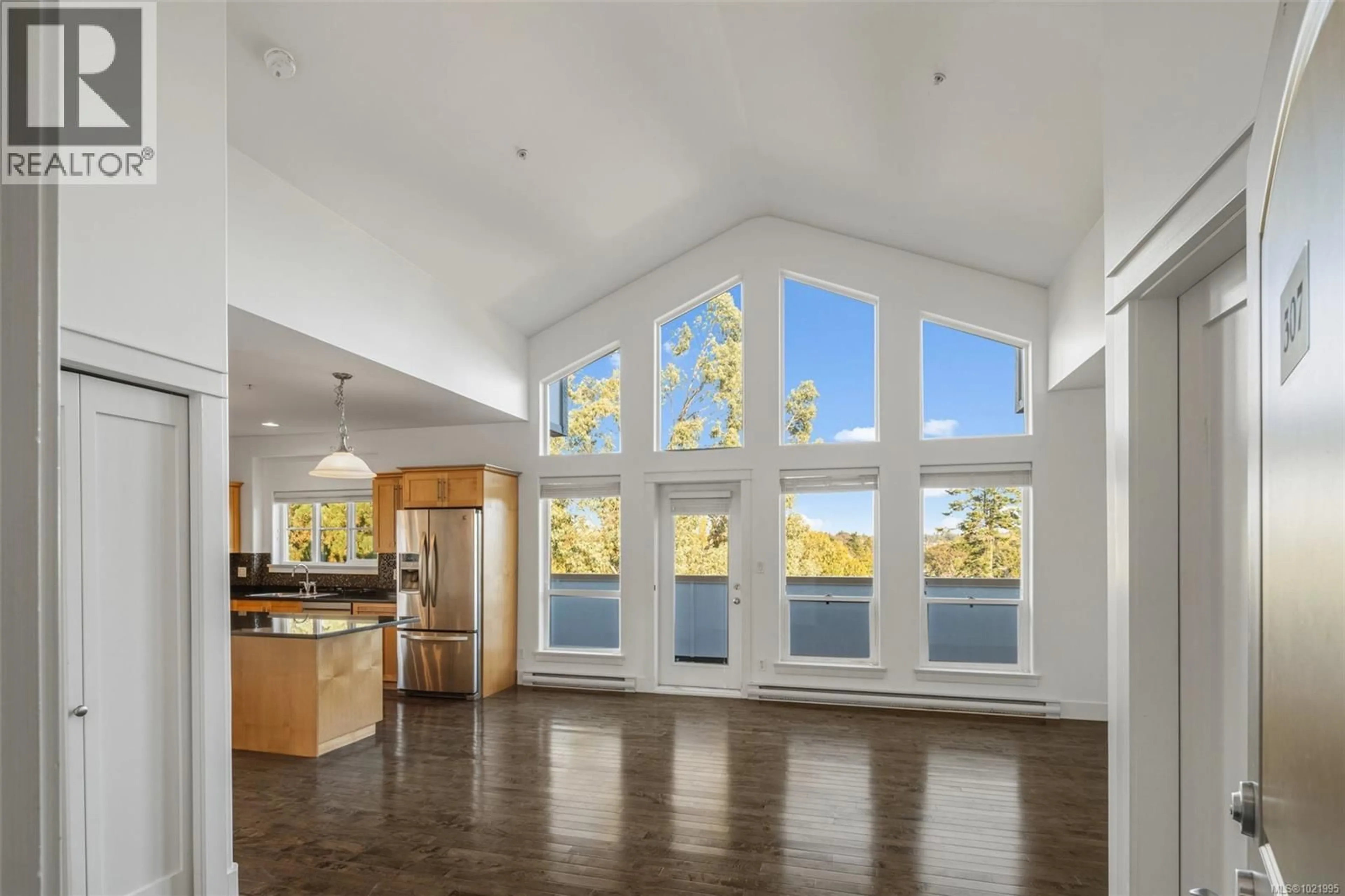 Open concept kitchen, unknown for 307 - 3915 CAREY ROAD, Saanich British Columbia V8Z1Z6