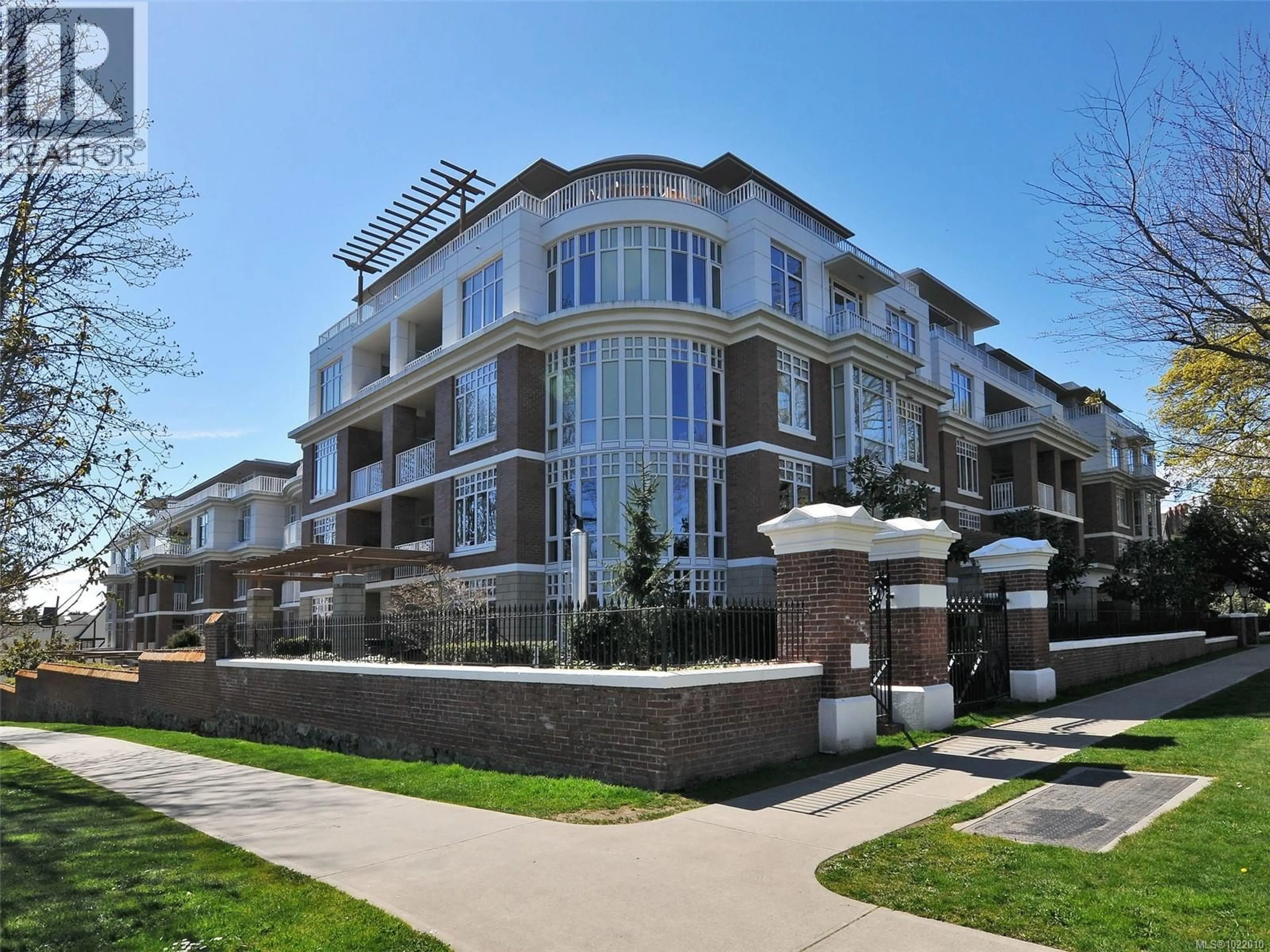 Unknown for 311 - 999 BURDETT AVENUE, Victoria British Columbia V8V3G7