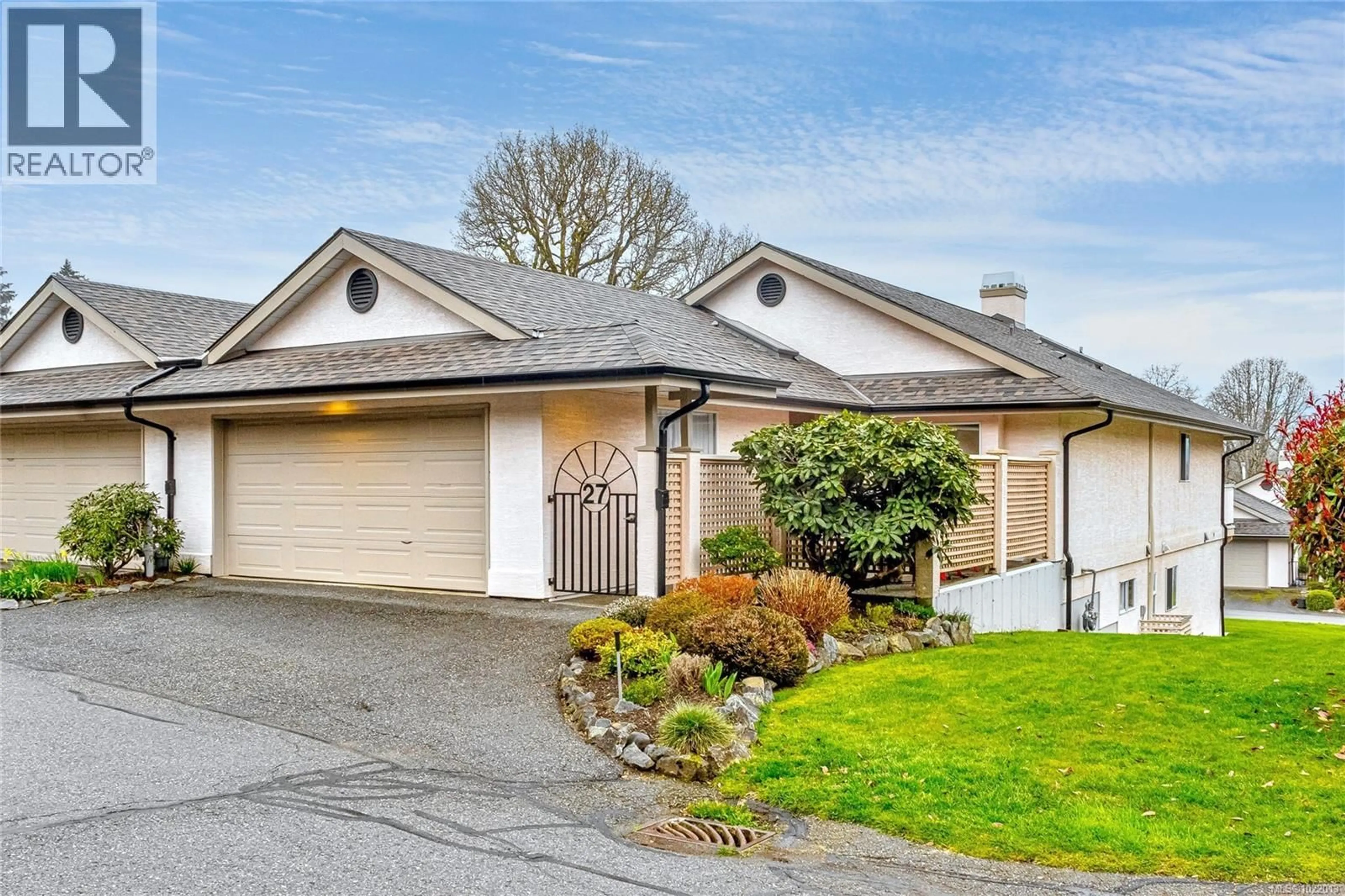Home with vinyl exterior material, street for 27 - 5980 JAYNES ROAD, Duncan British Columbia V9L4X5