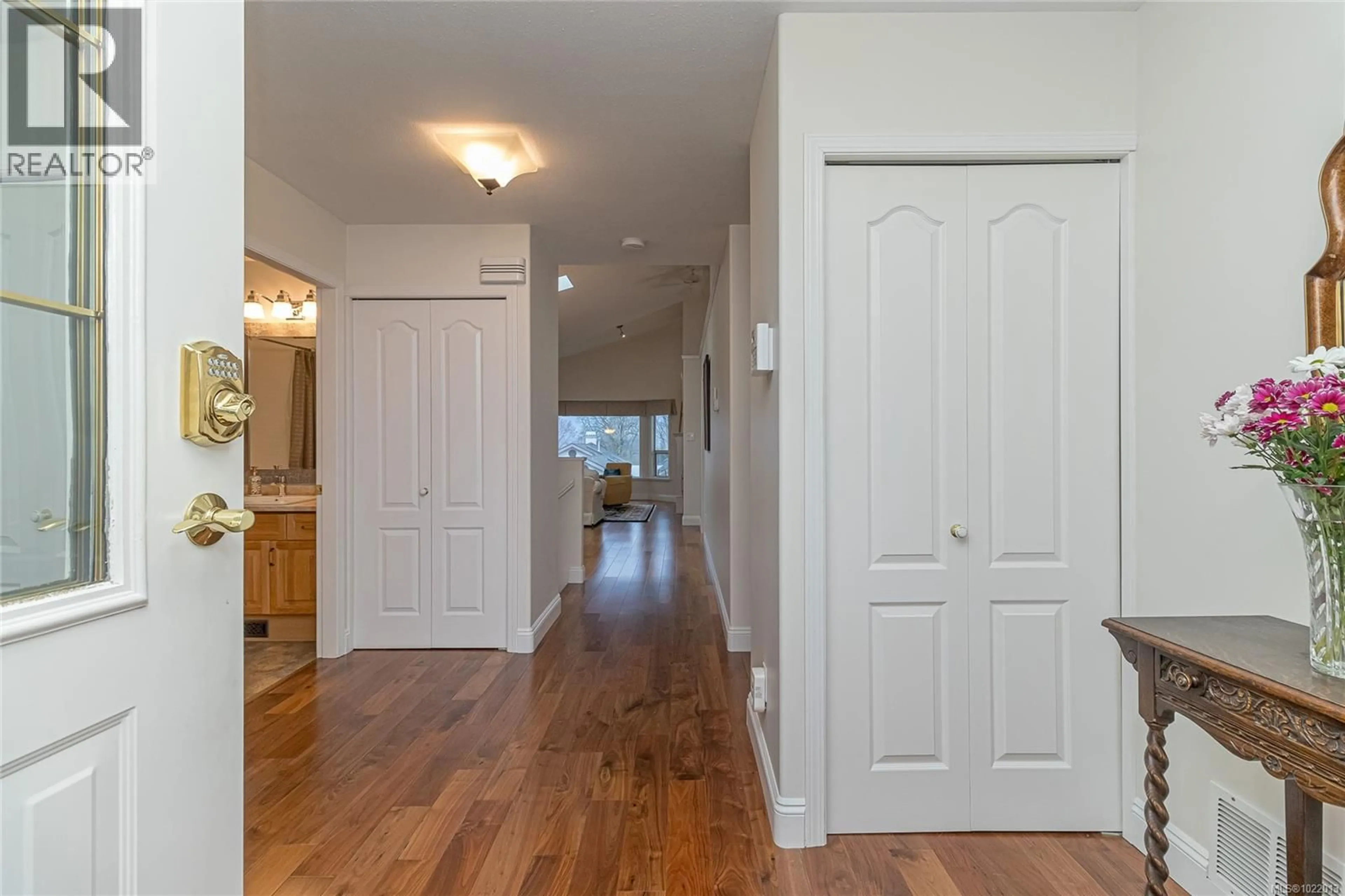 Indoor entryway for 27 - 5980 JAYNES ROAD, Duncan British Columbia V9L4X5