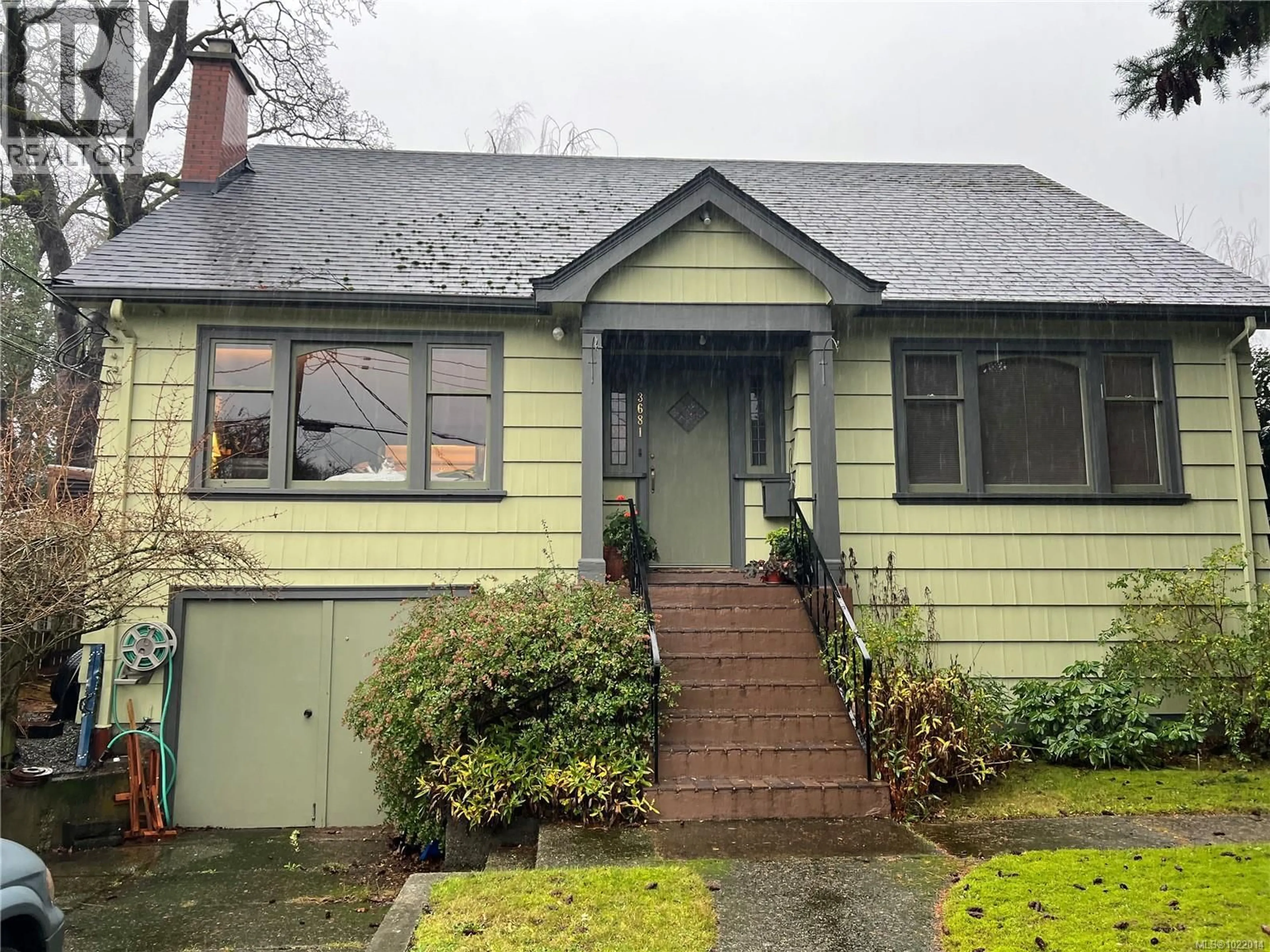 Home with vinyl exterior material, street for 3681 ELLISTON STREET, Saanich British Columbia V8X1R9